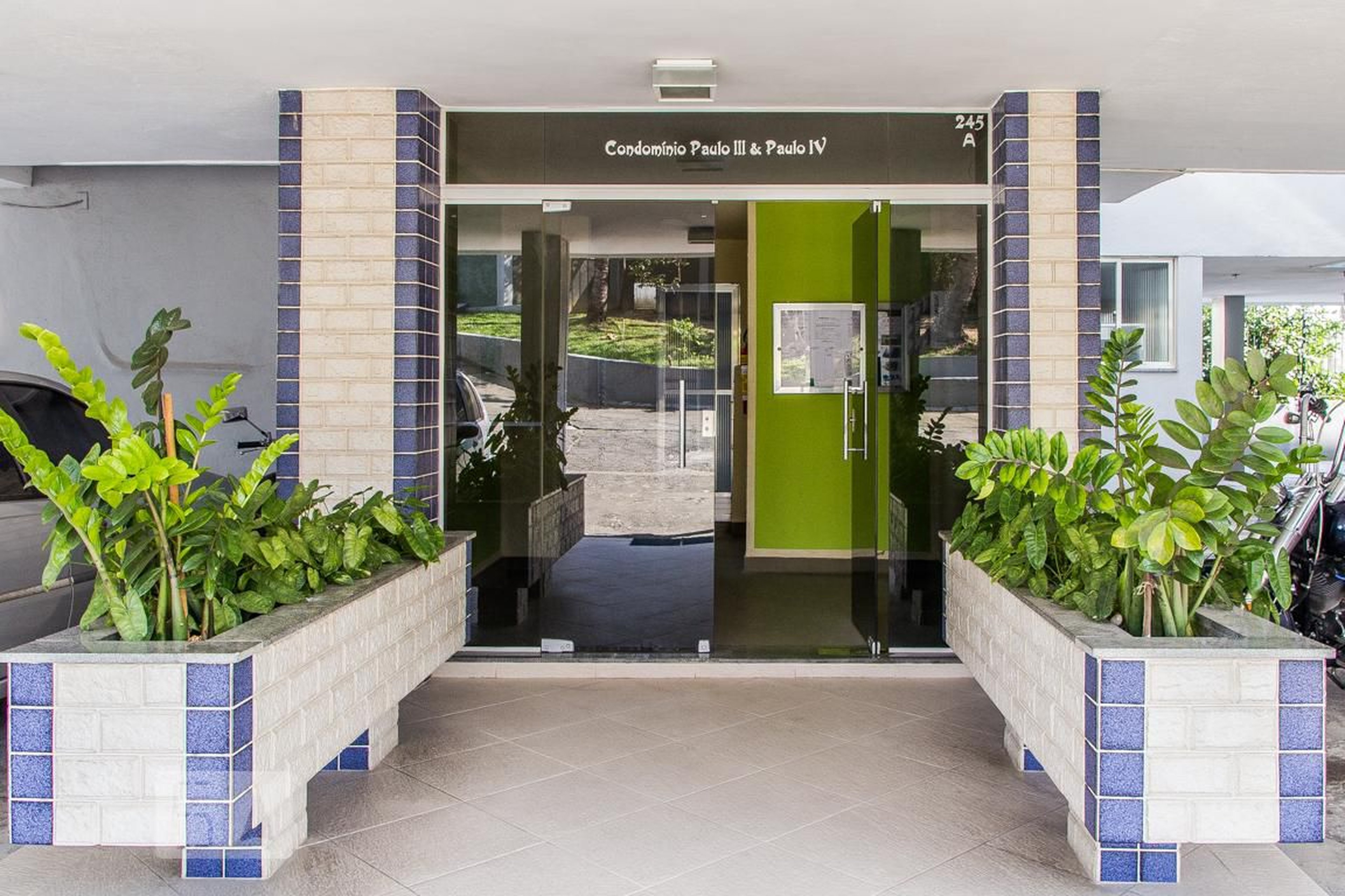 Hall de Entrada - Paulo III e Paulo IV