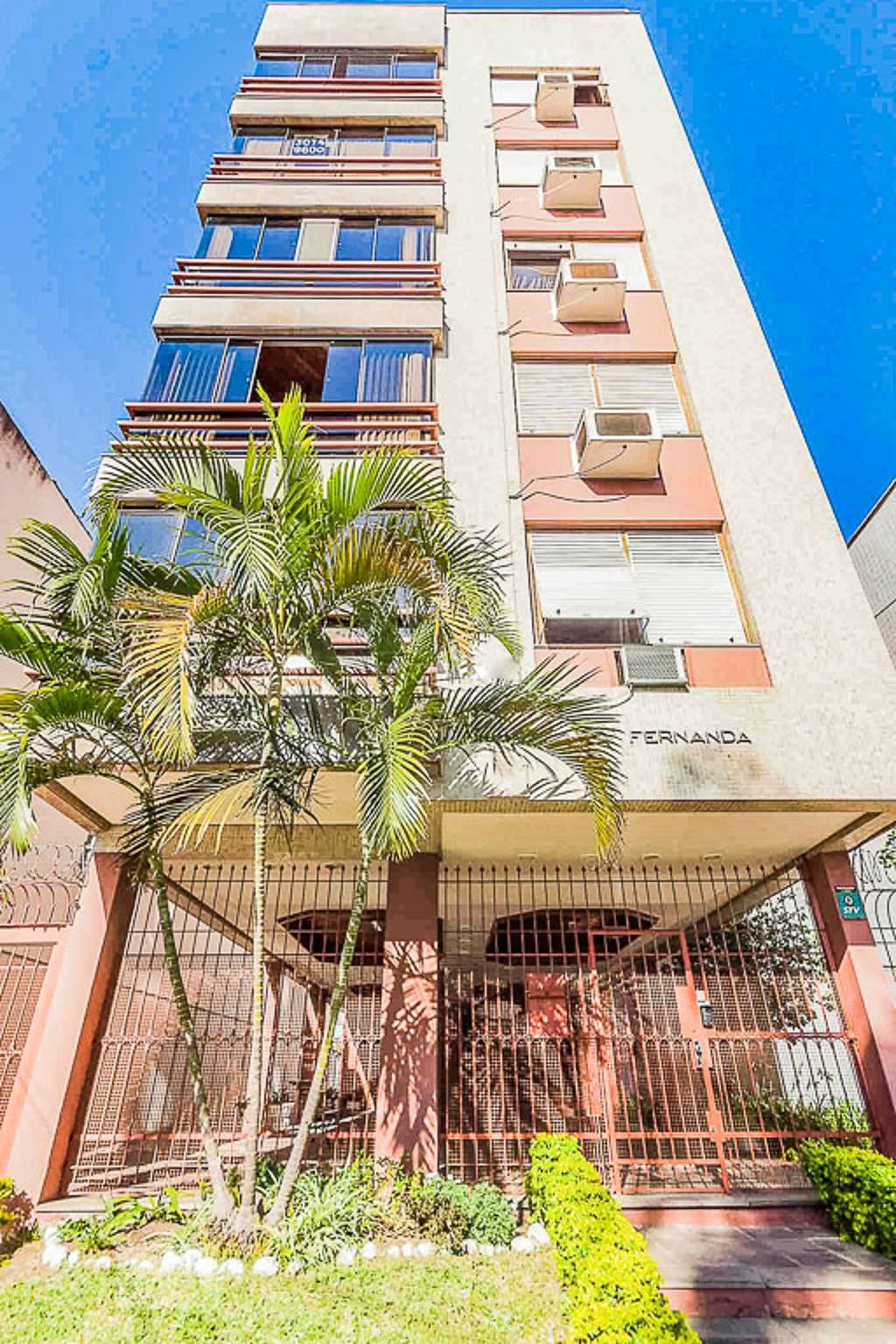 Fachada Condomínio em Praça Menino Deus, 44