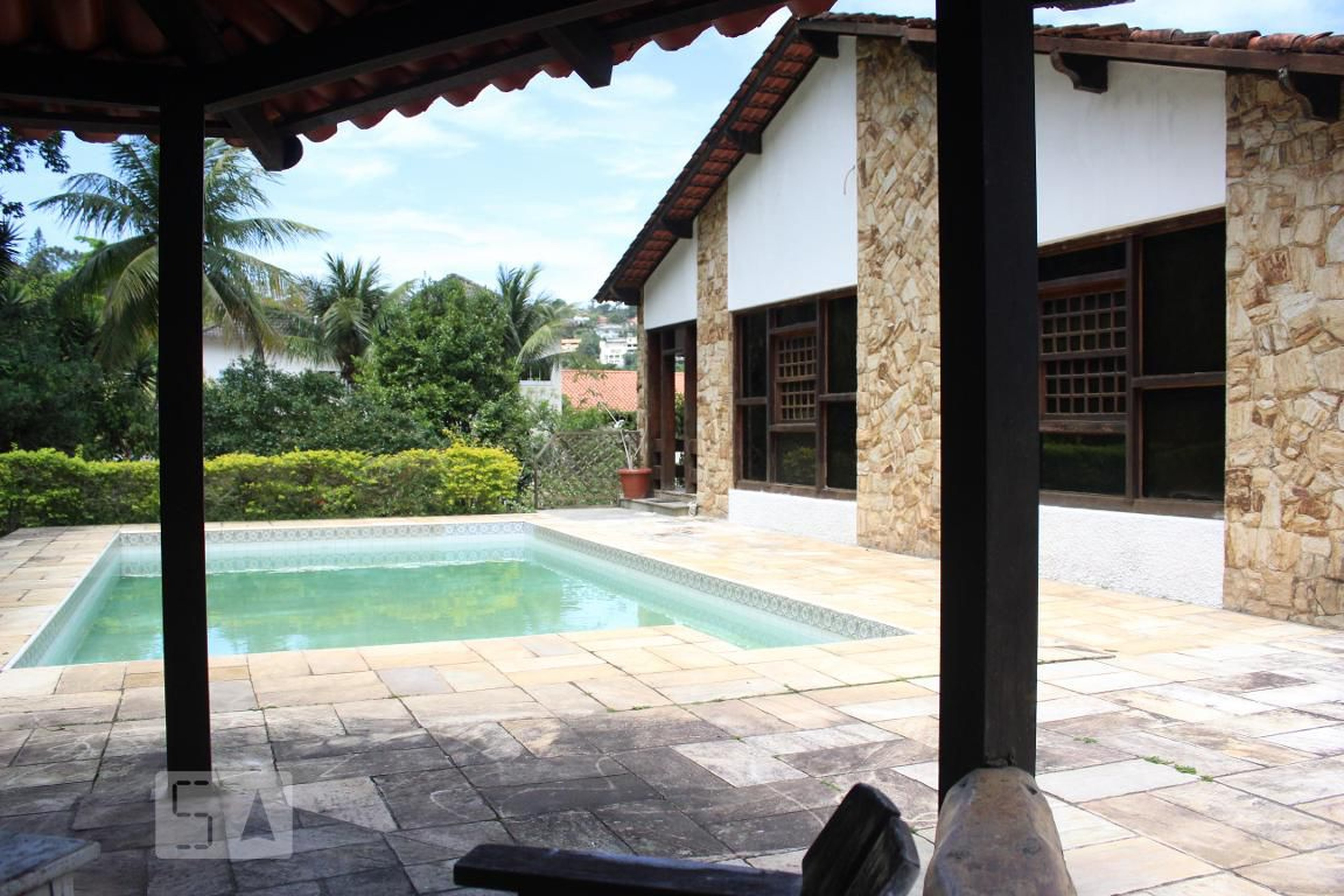 Piscina Condomínio em Rua Intendente Costa Pinto, 187