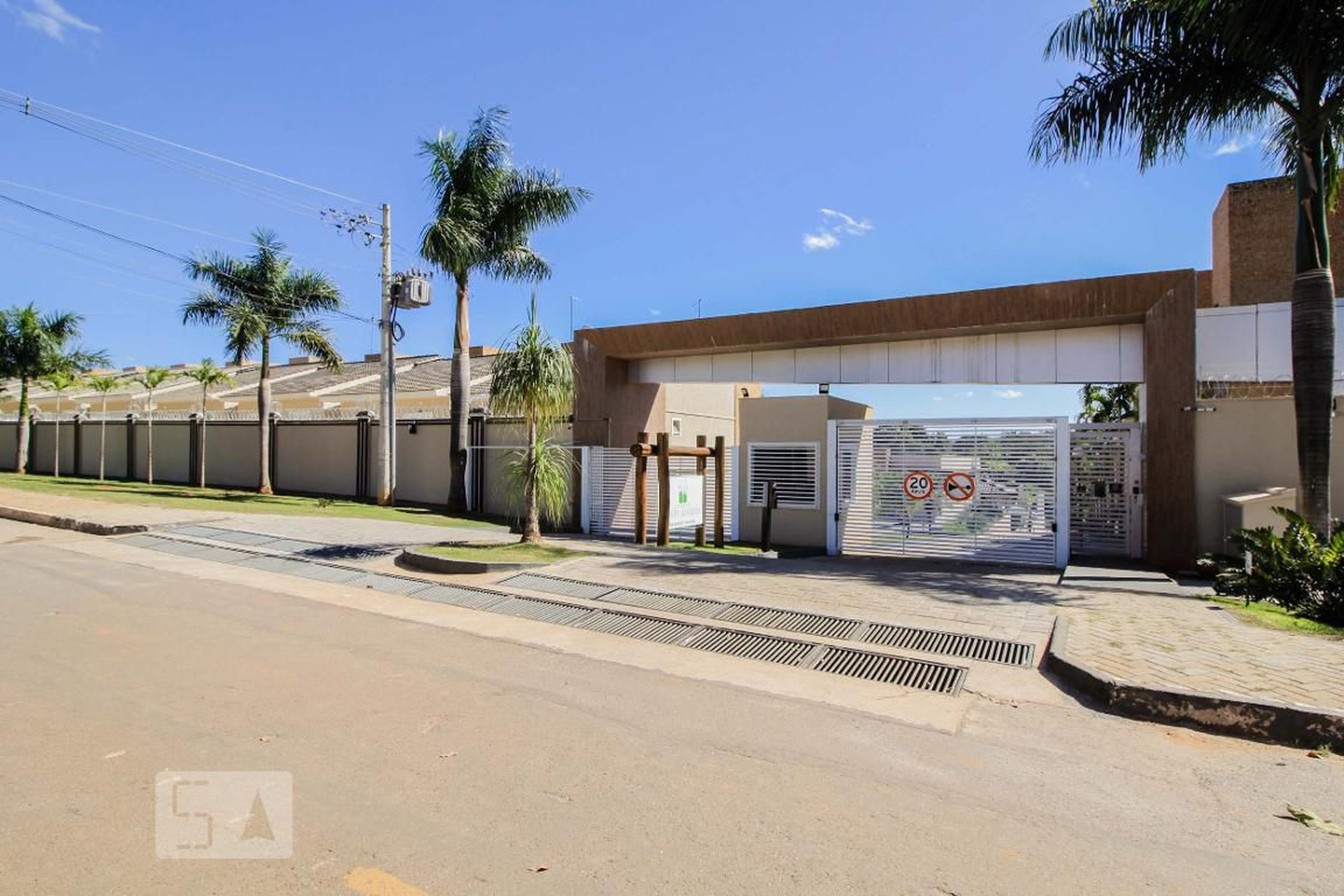 Fachada do Condomínio Condomínio Ilha de Alegranza