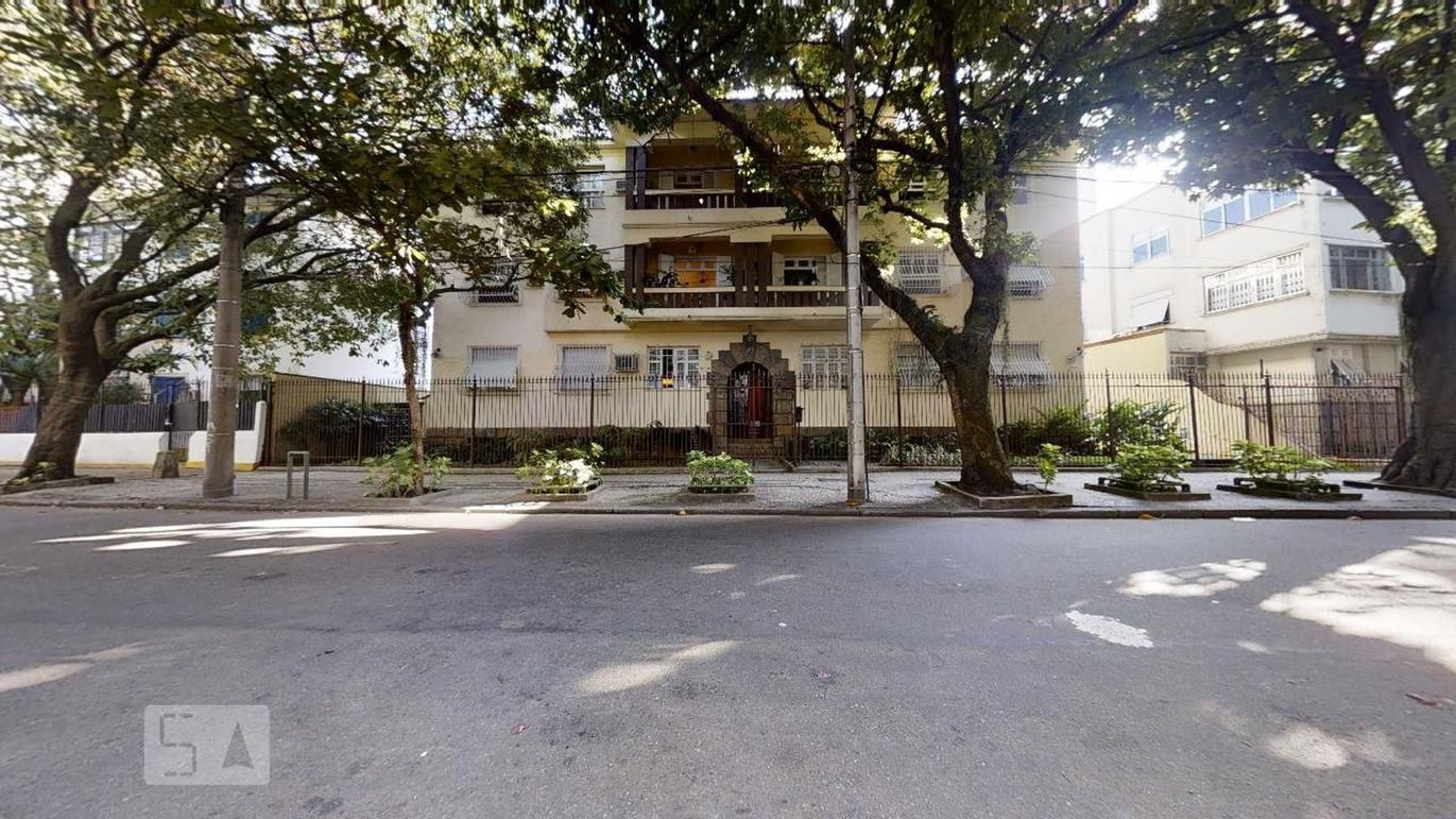 Fachada do Prédio Condomínio em Rua General Venâncio Flores, 595