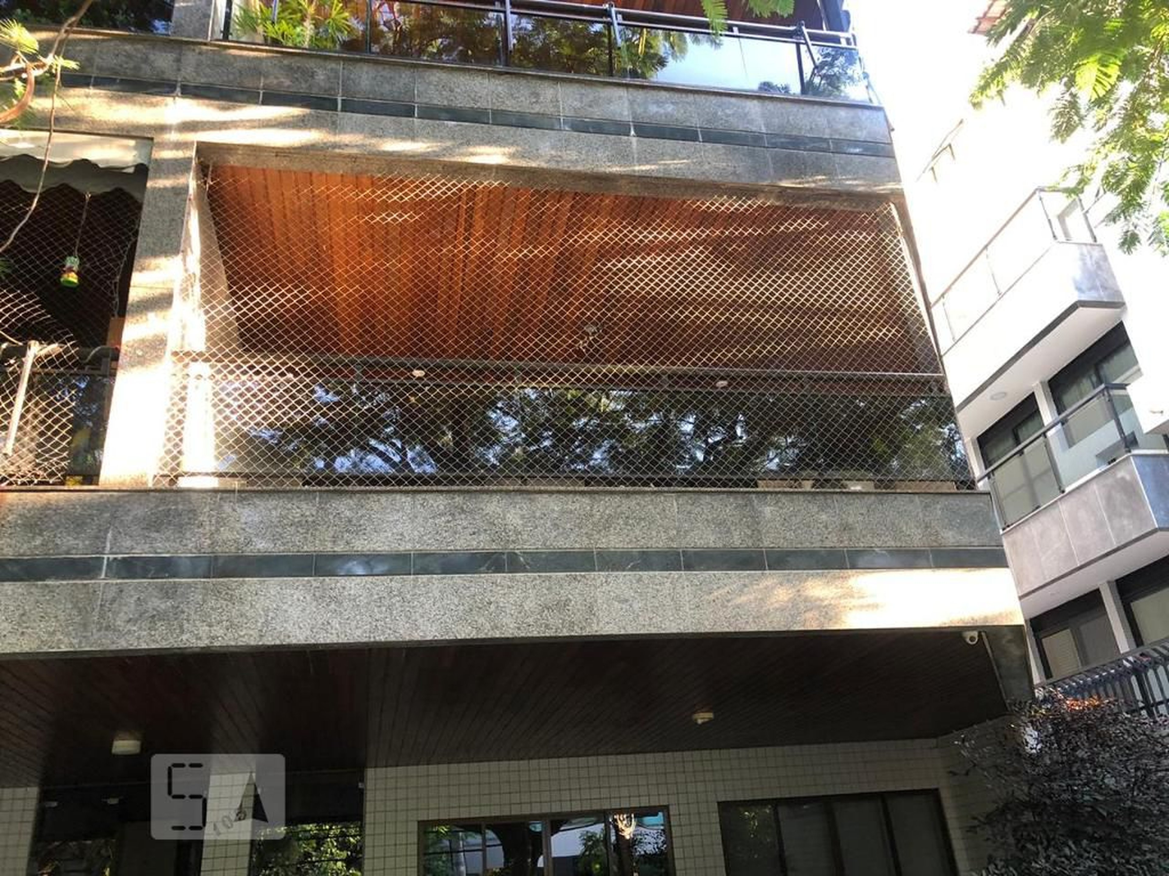 Fachada Condomínio em Rua Zaco Paraná, 105