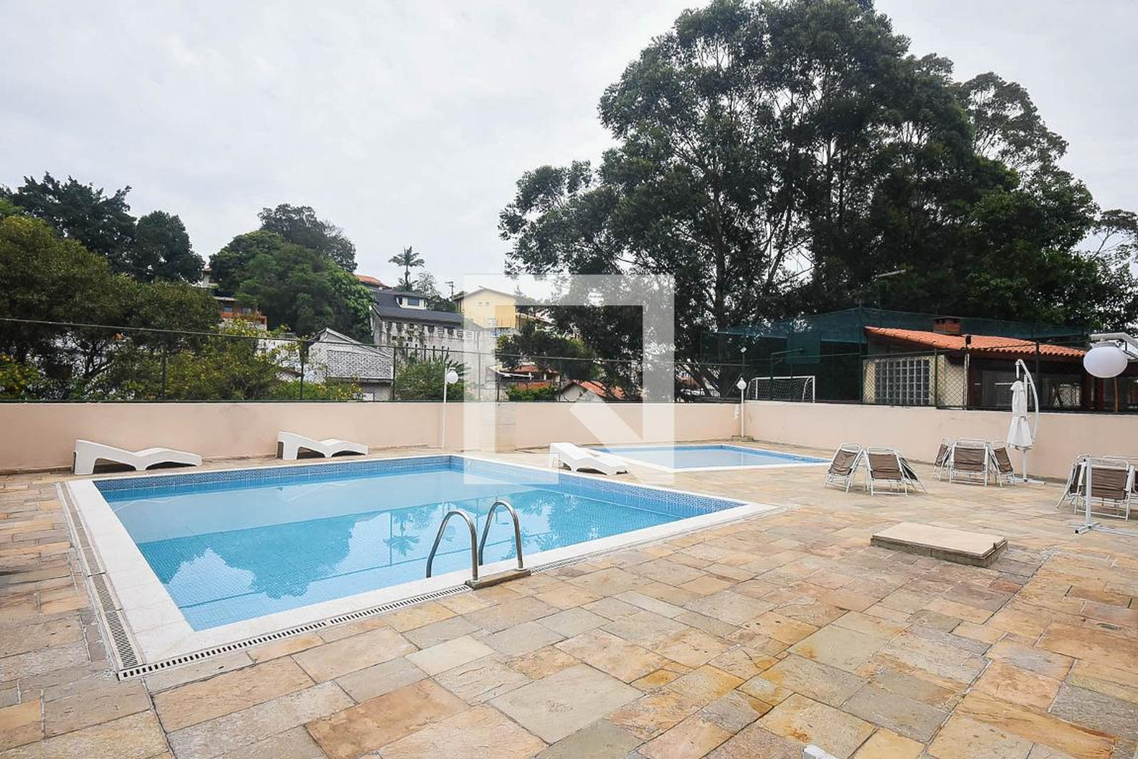 Piscina - 8A Imobiliária e Administradora Ltda