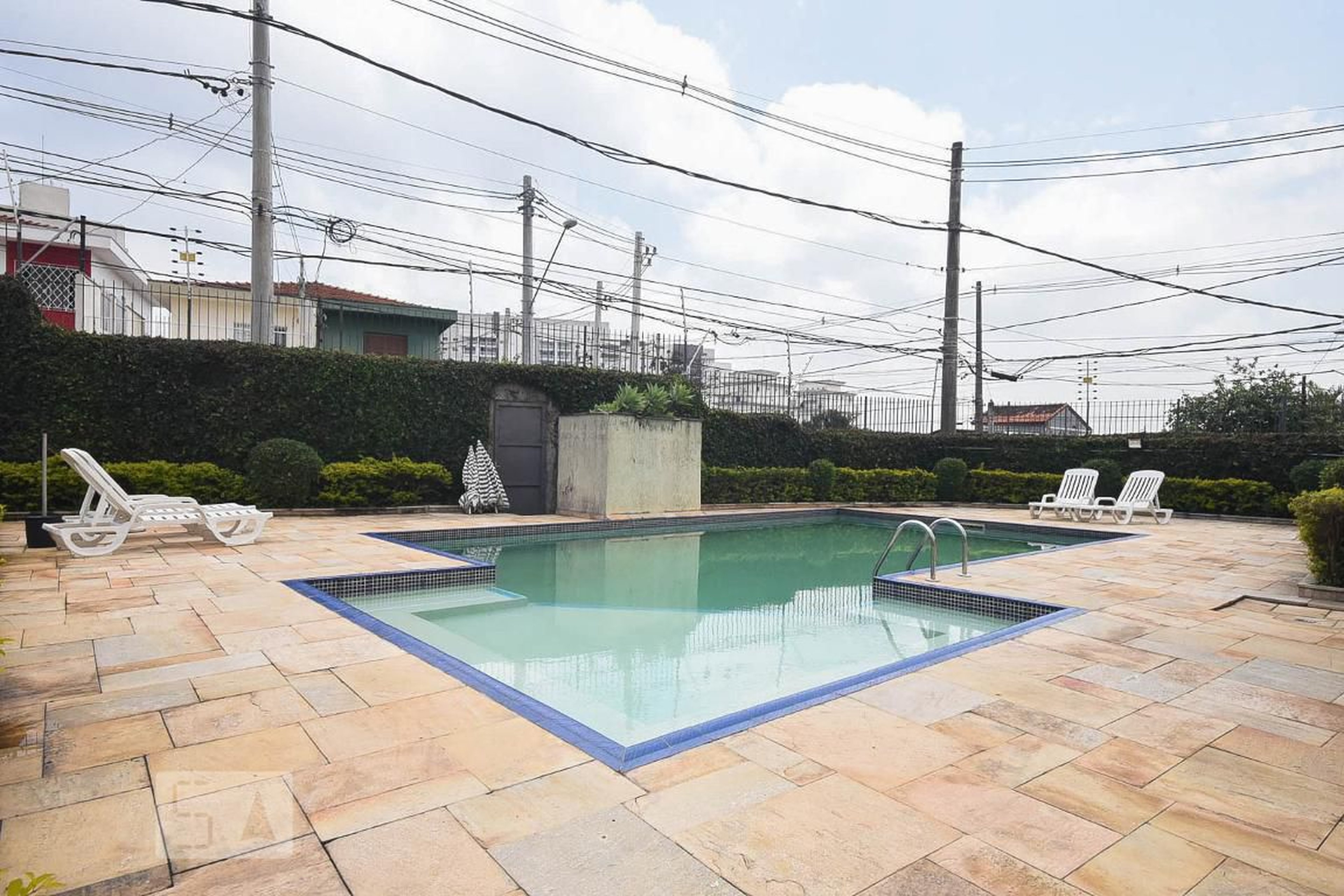 Piscina - Edifício Ouro Preto