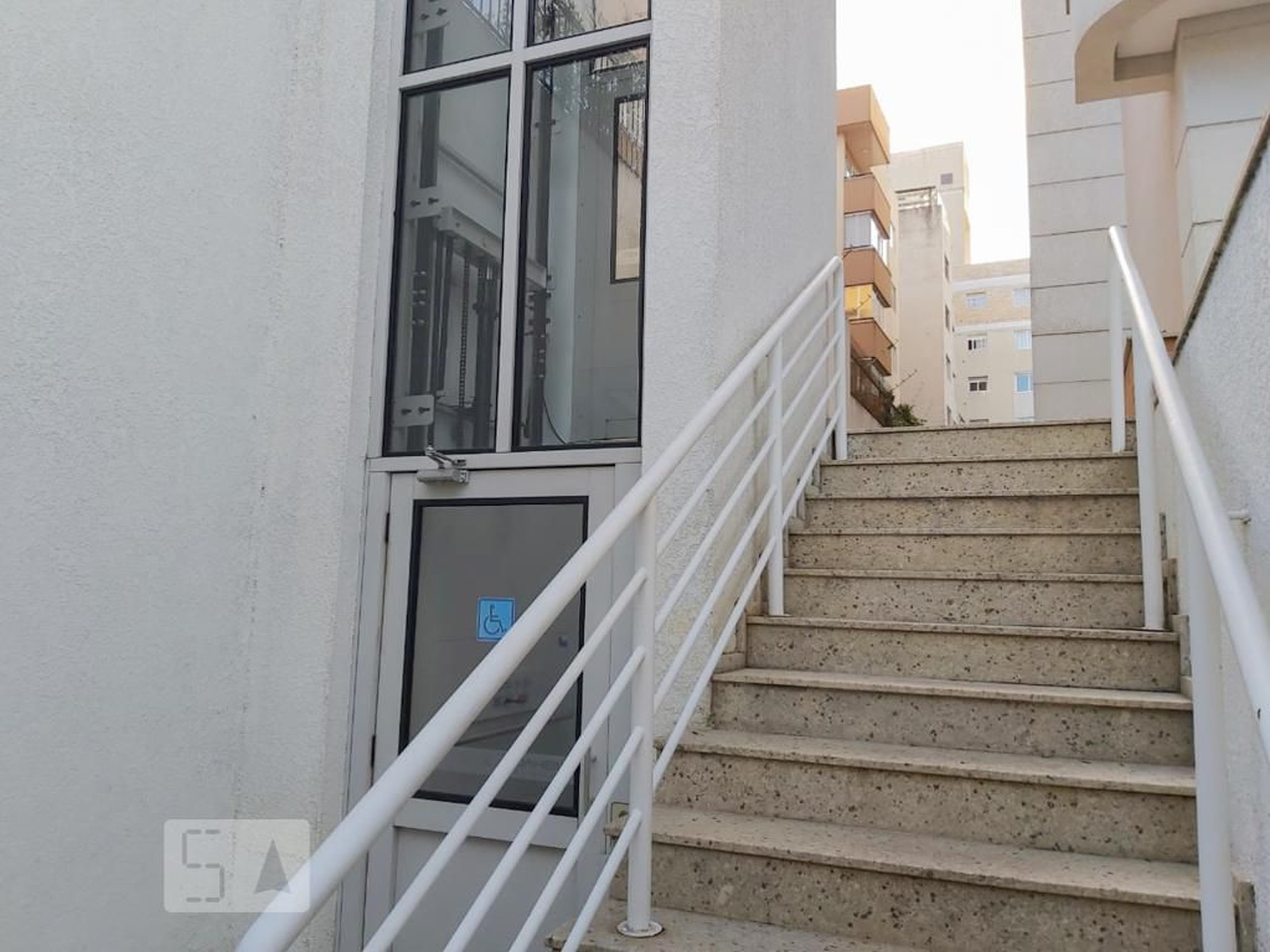 Área Externa - Edifício Dolphin Village