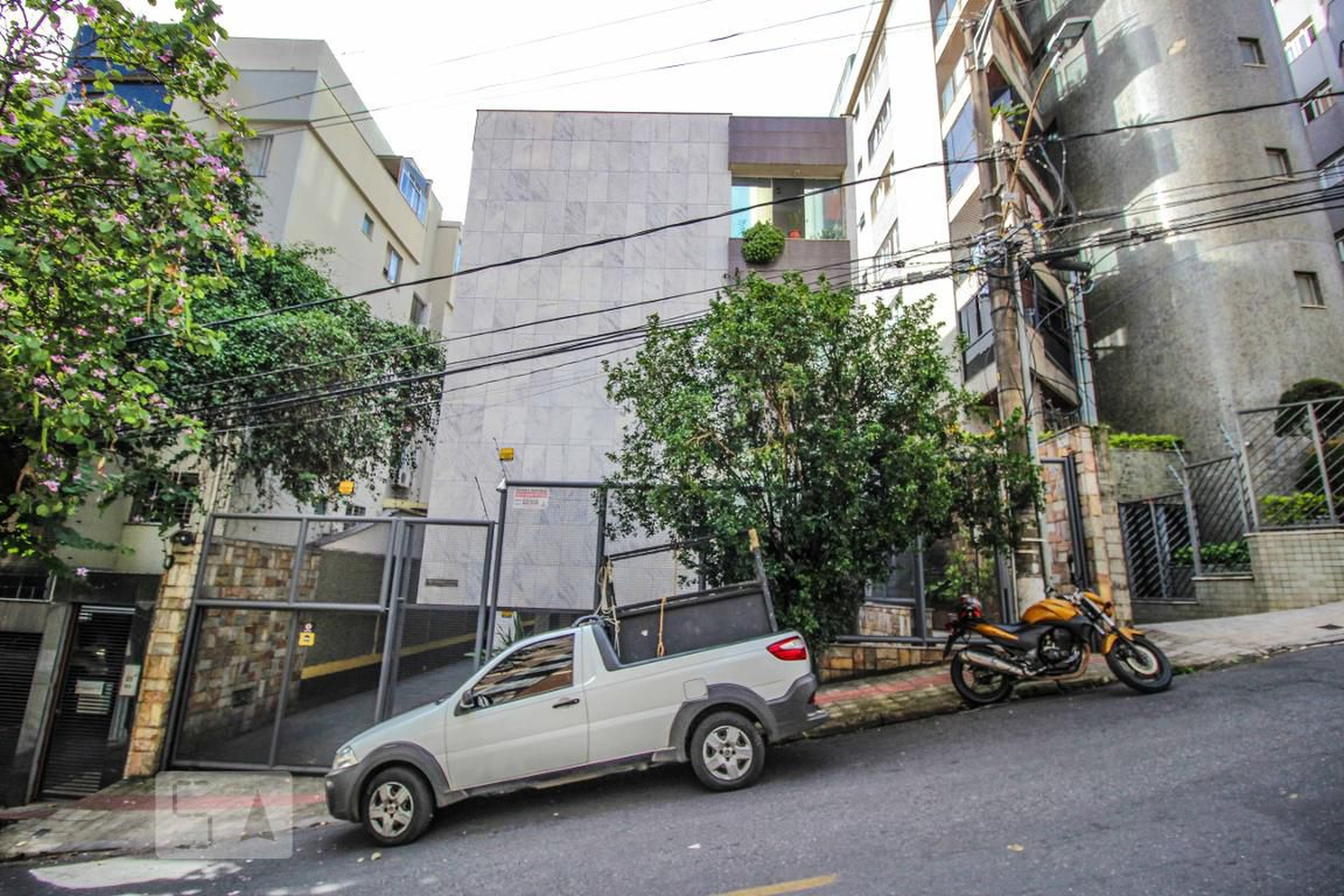 Fachada Condomínio em Rua Deputado Álvaro Sáles, 187