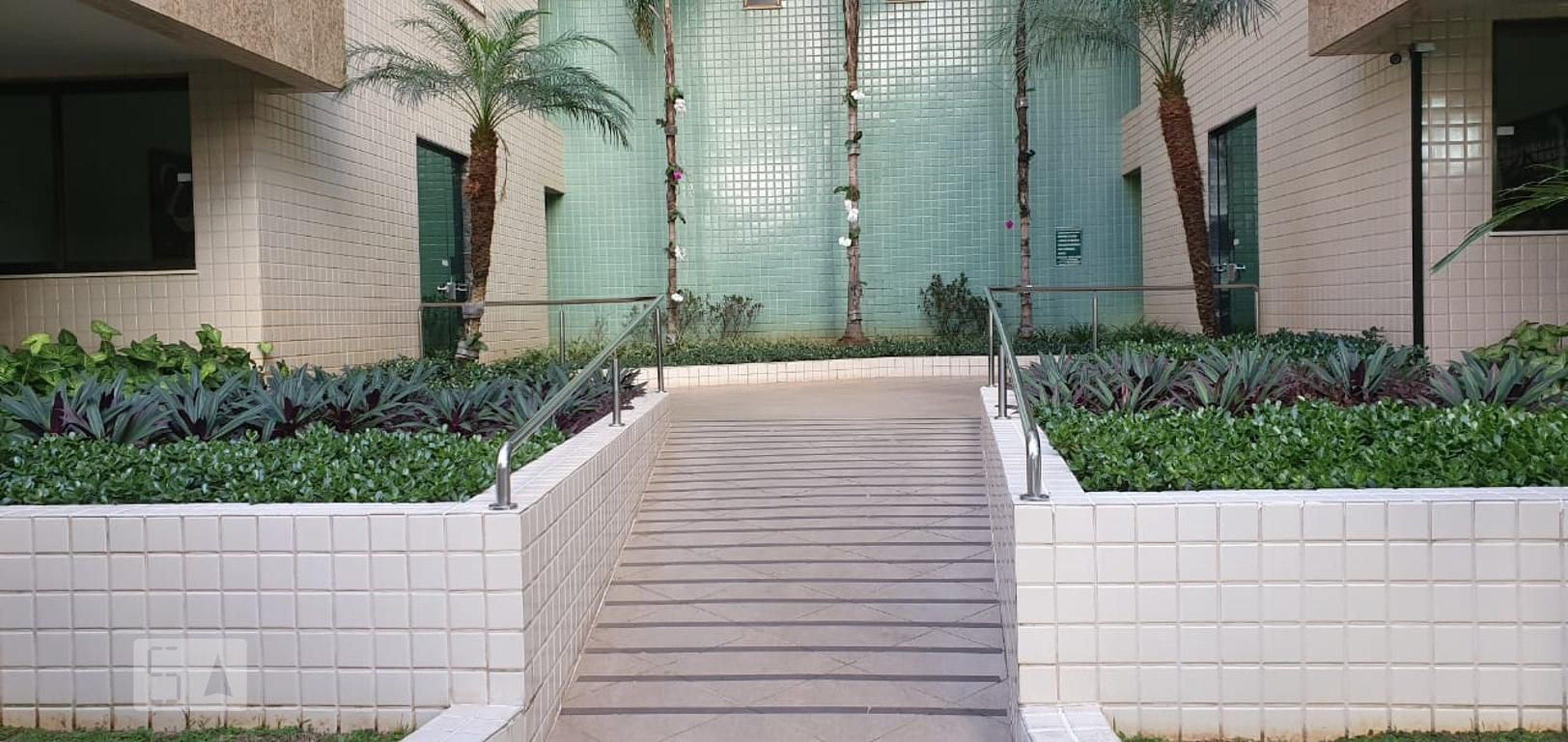 Entrada do prédio - Edifício Residencial Romaria