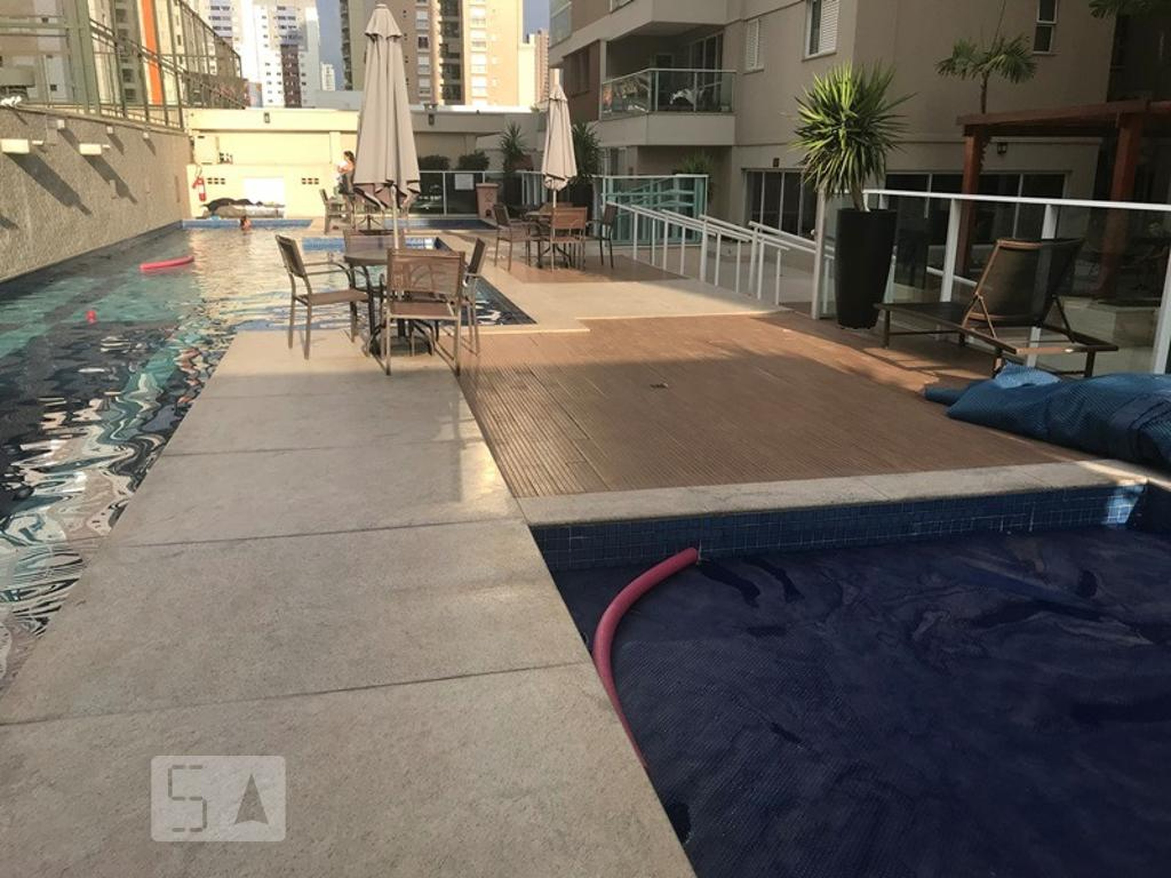 Piscina - Le Quartier Charm Residence