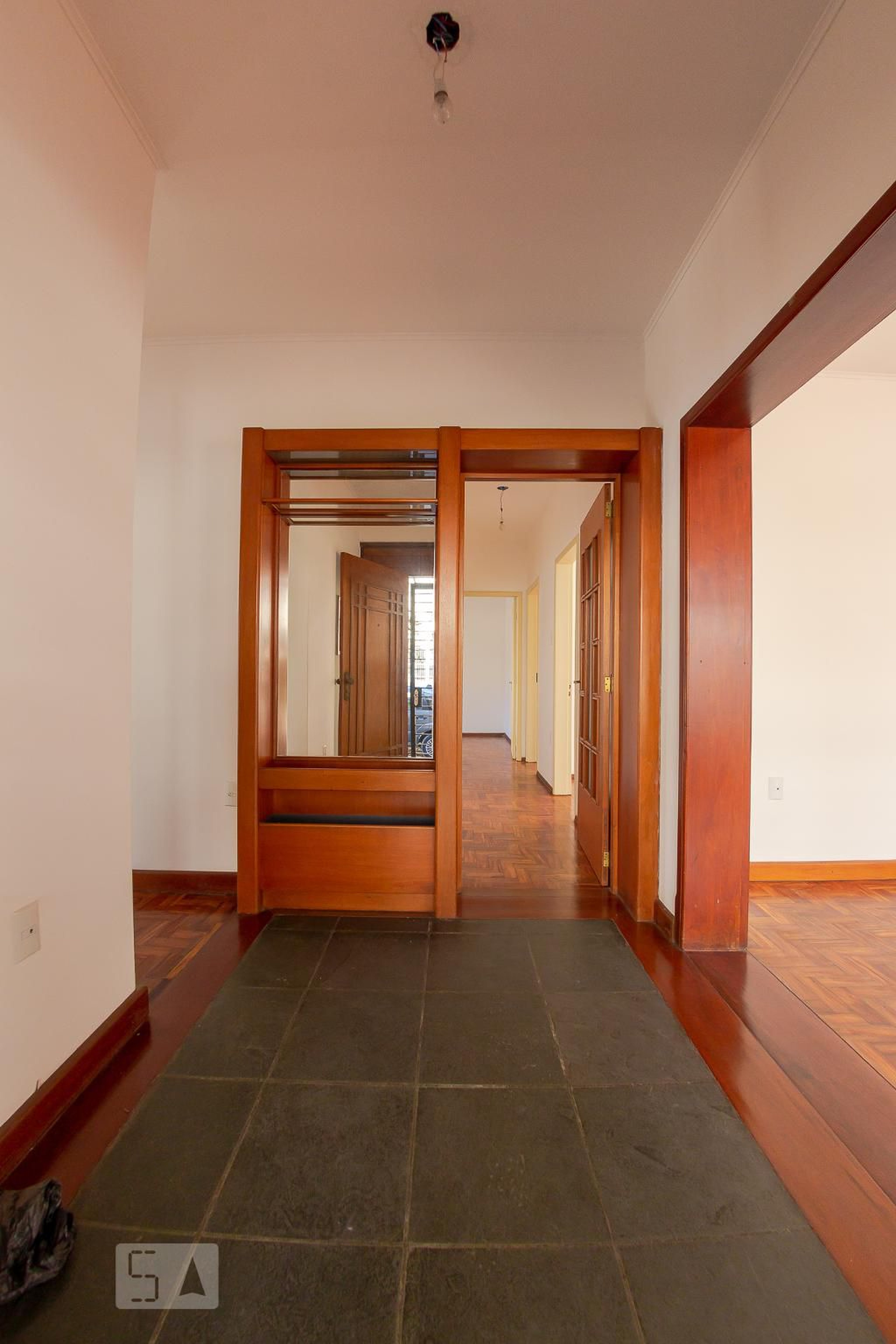 Hall de Entrada Condomínio em Rua Indianápolis, 178