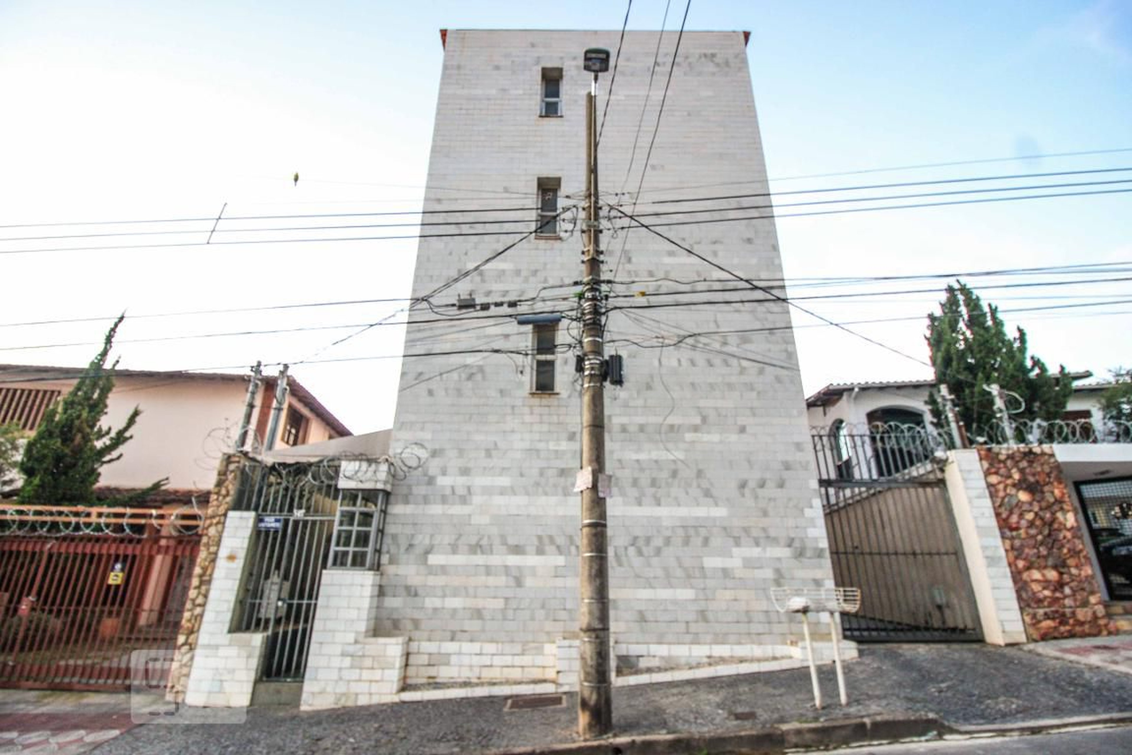 Fachada Condomínio em Rua Antares, 145