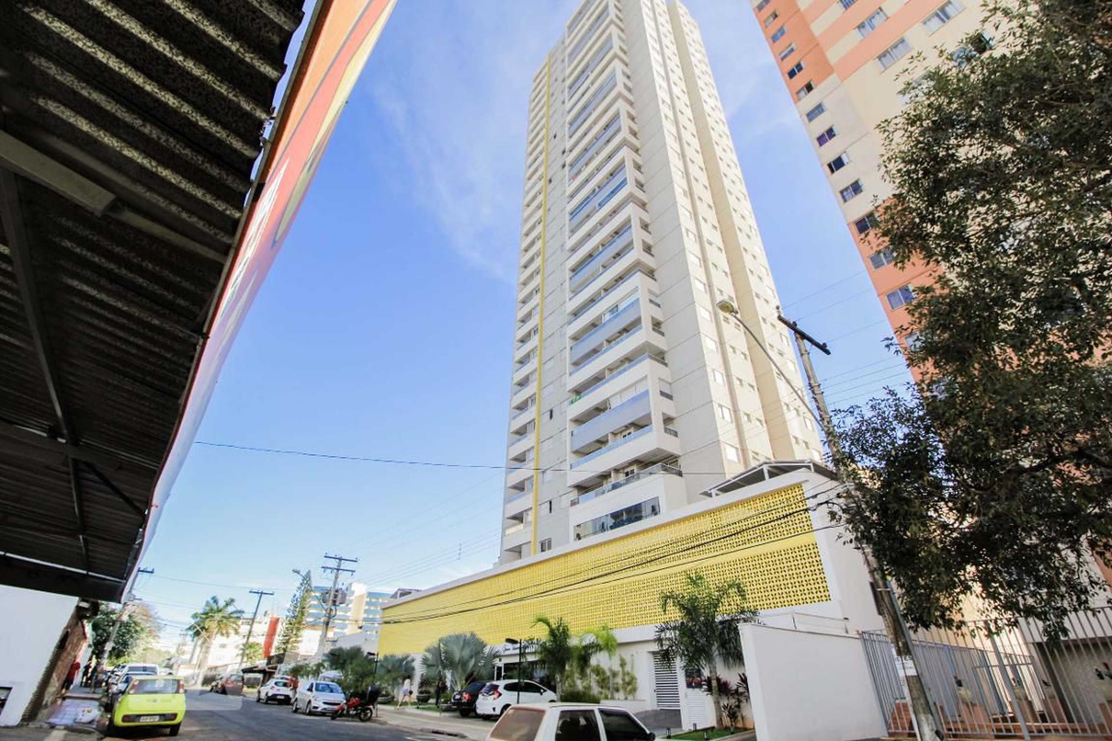 Fachada do Condomínio Residencial Gran Universitário