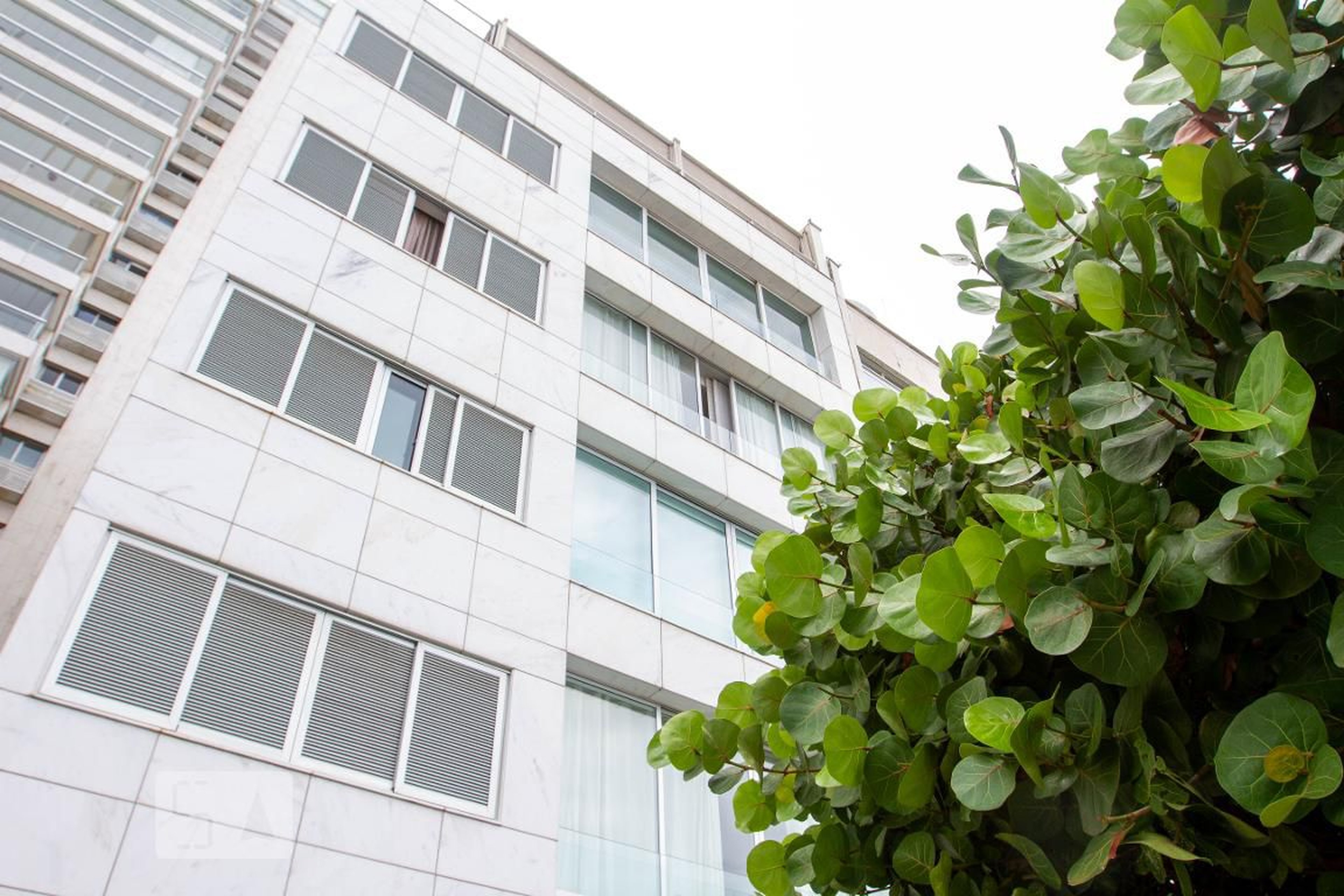 Fachada do Prédio Condomínio em Rua Almirante Guilhem, 35