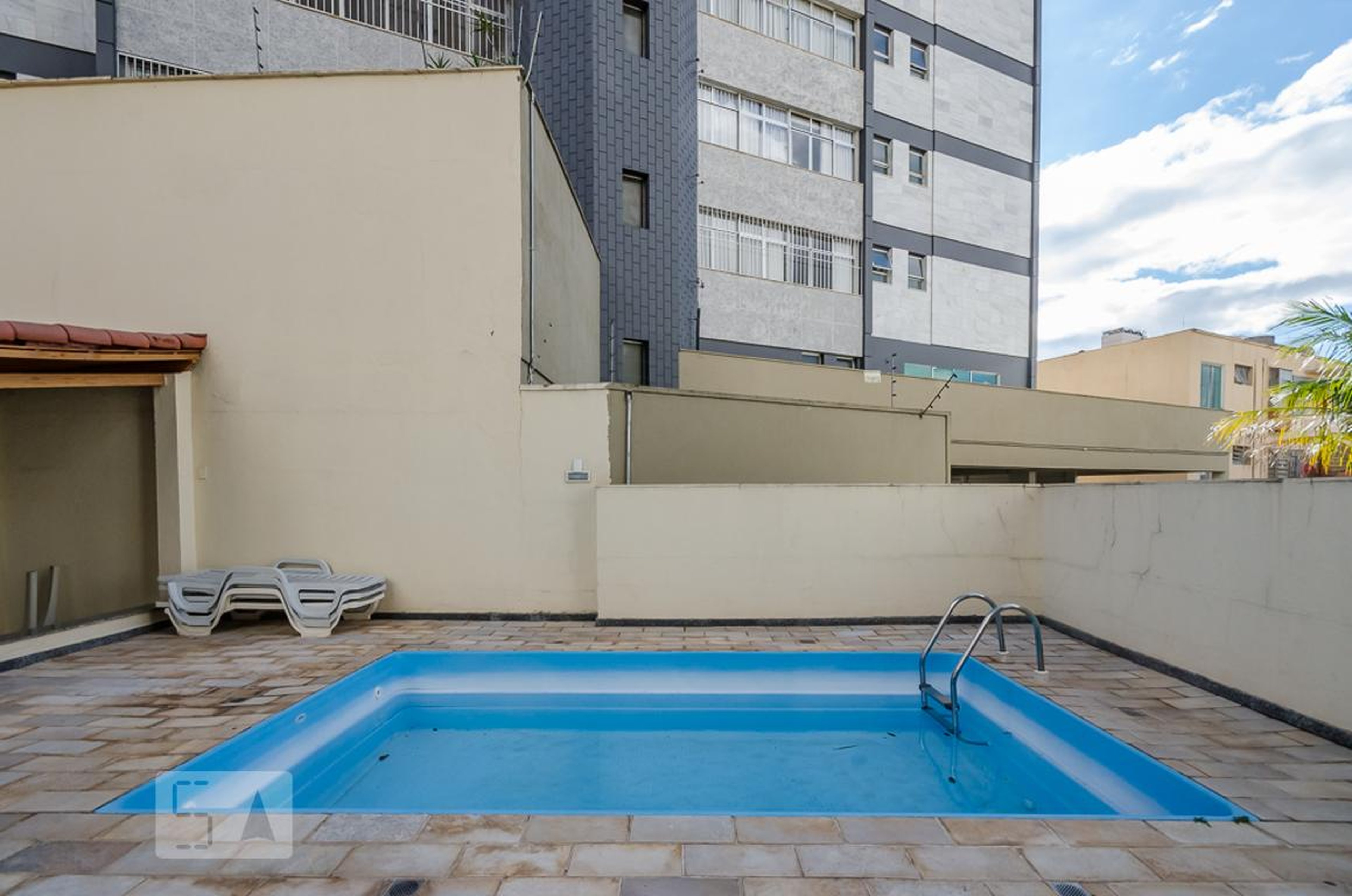 Piscina - Edifício Halley