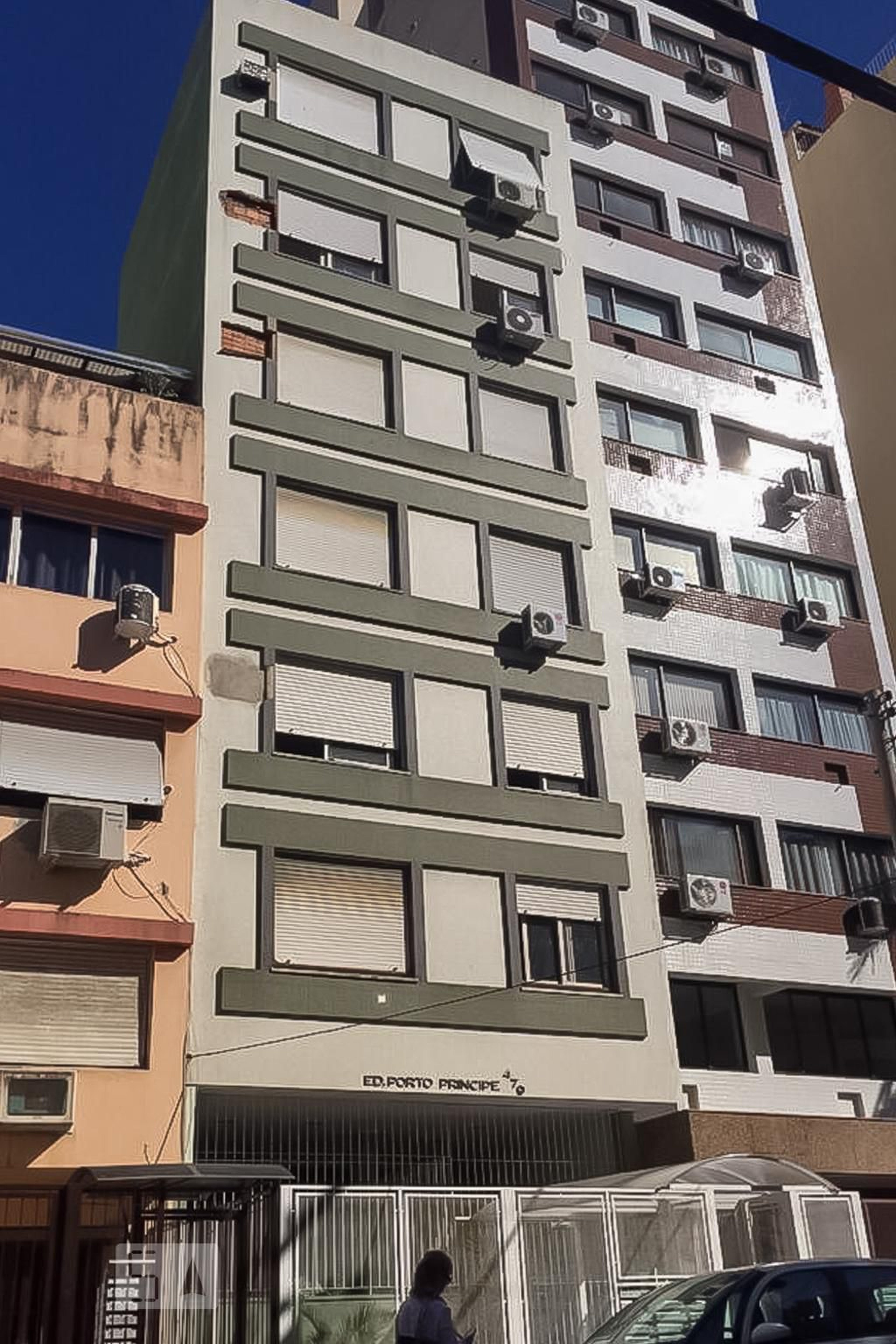 Fachada Condomínio em Rua Demétrio Ribeiro, 479