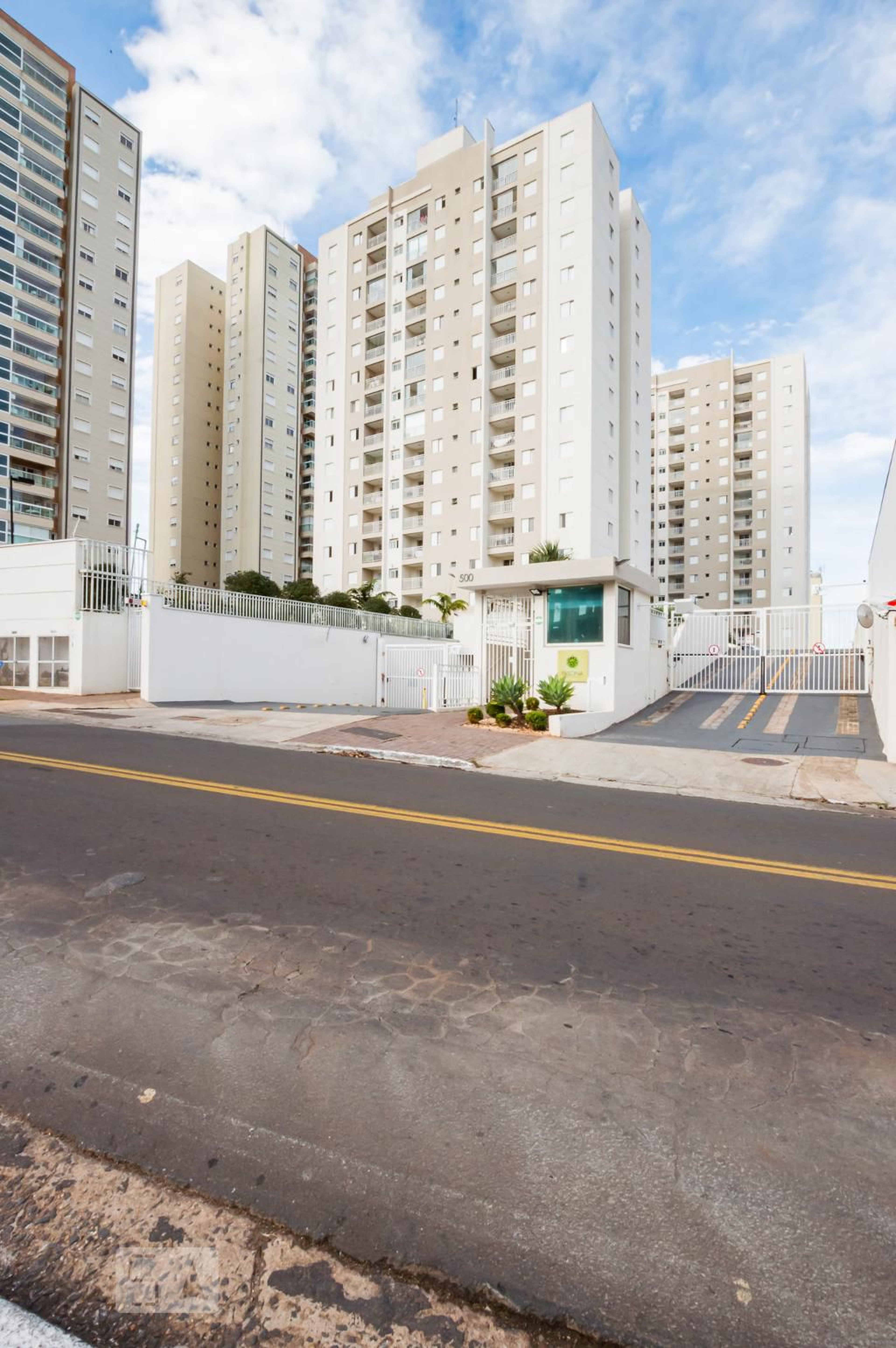 Fachada do Condomínio Condomínio Fascina