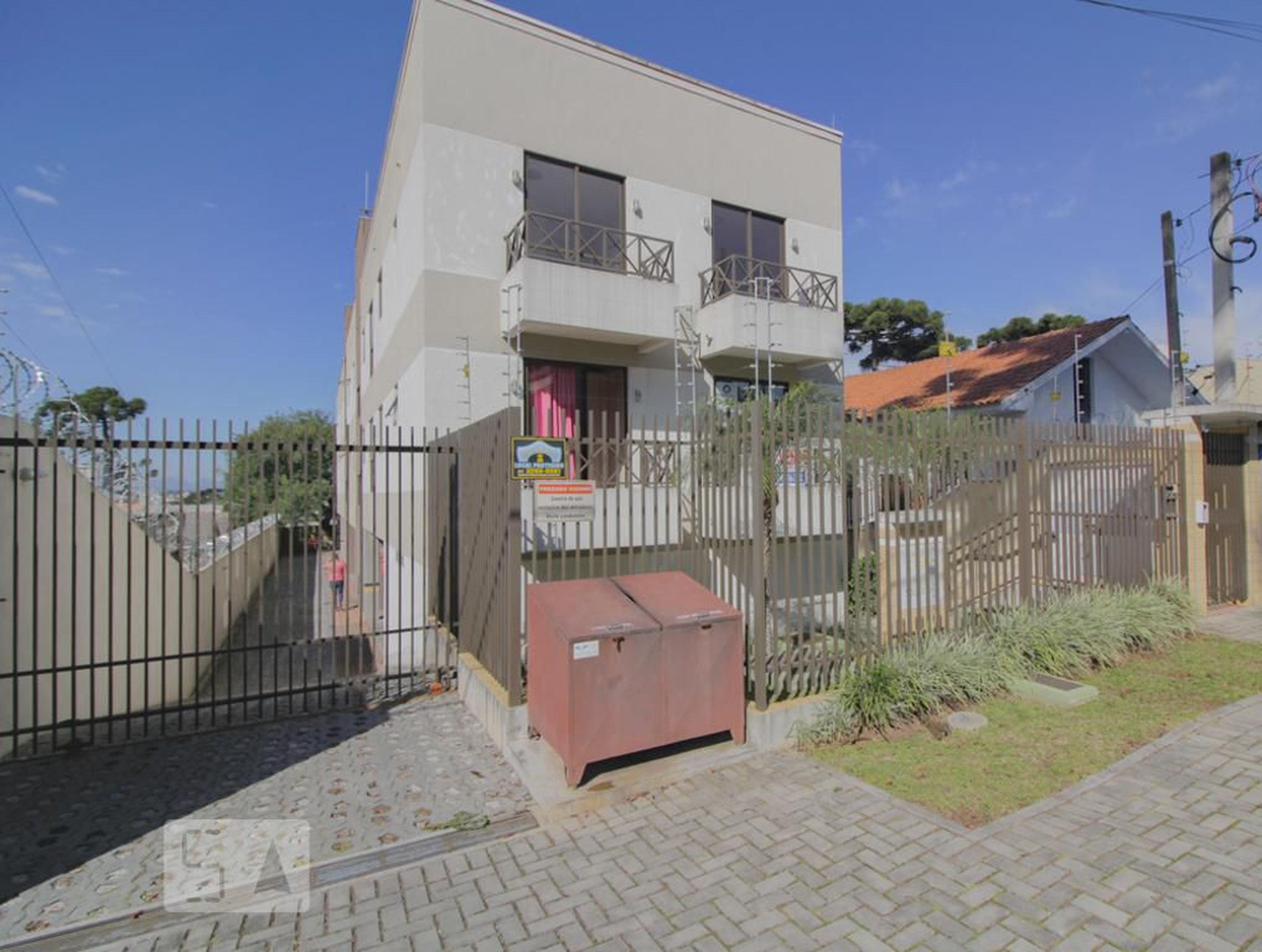 Fachada Condomínio em Rua Pedro Elías Graciano, 164