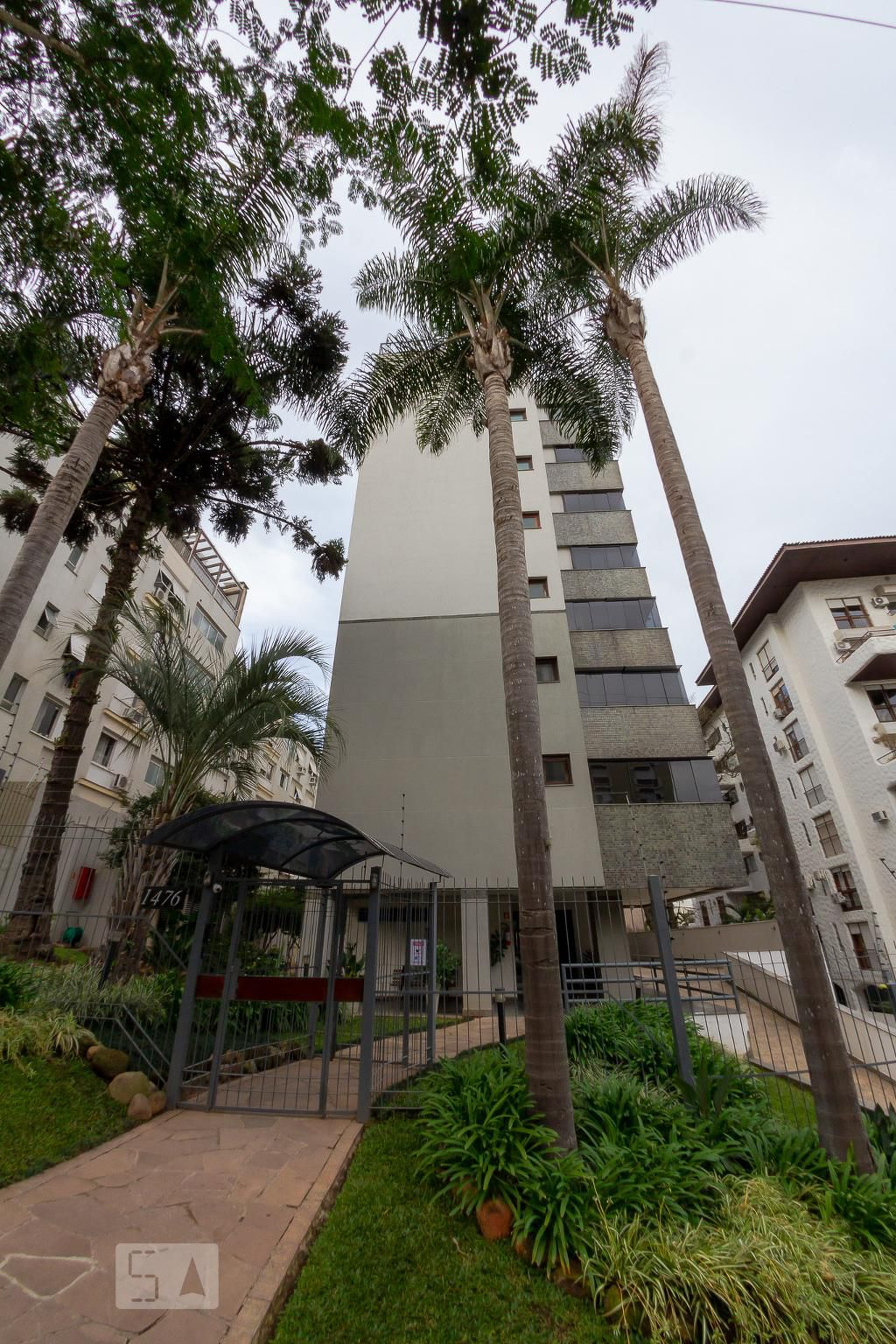 Fachada do Prédio Condomínio Saint Anton