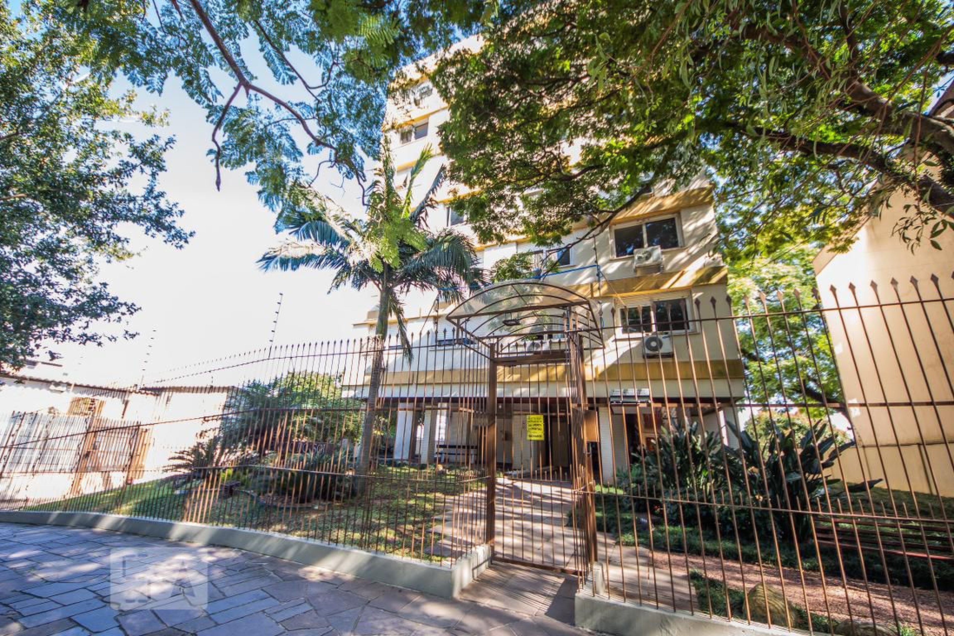 Fachada do Condomínio Condomínio Porto do Sol