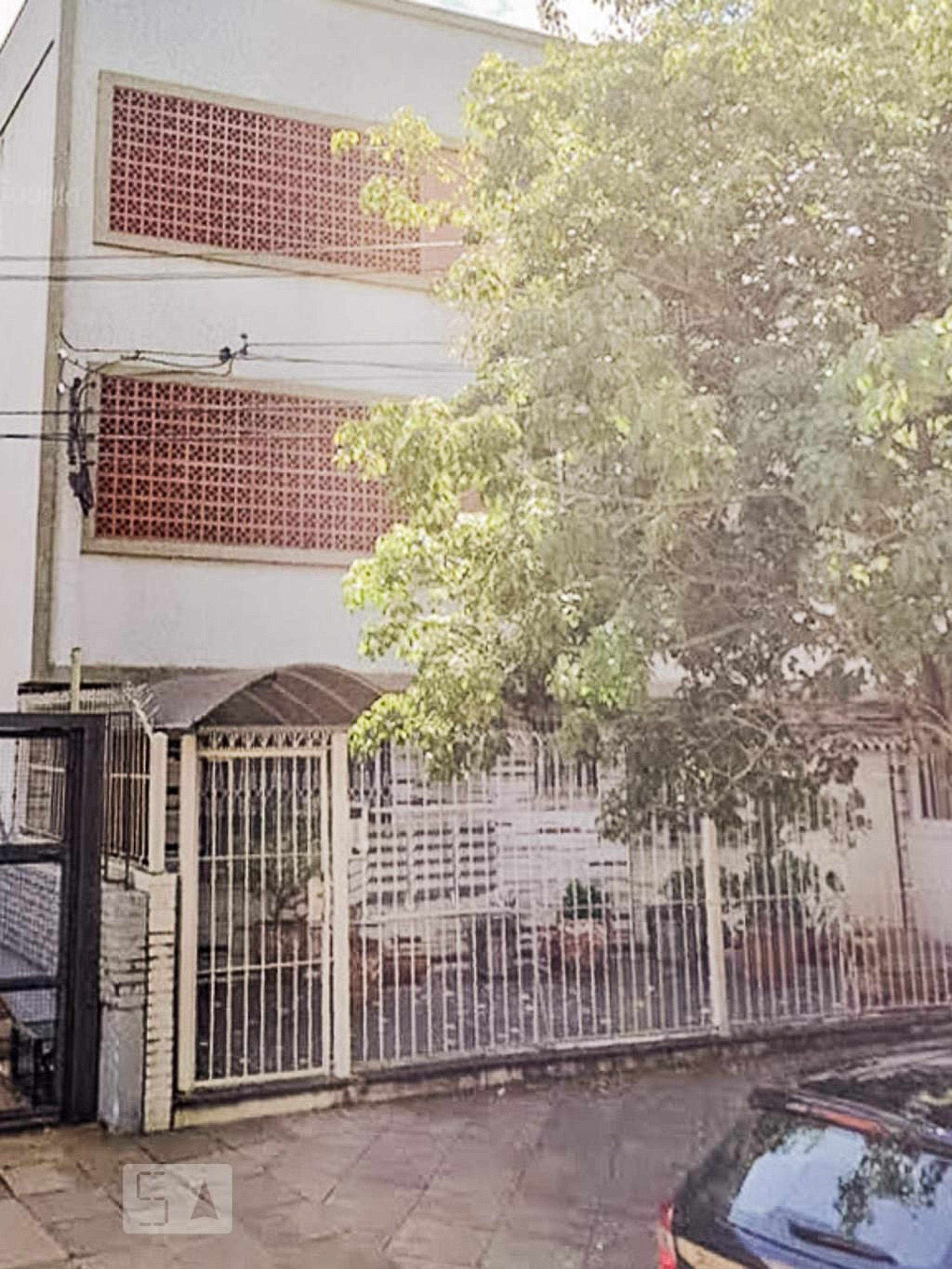 Fachada Condomínio em Rua Dezessete de Junho, 446