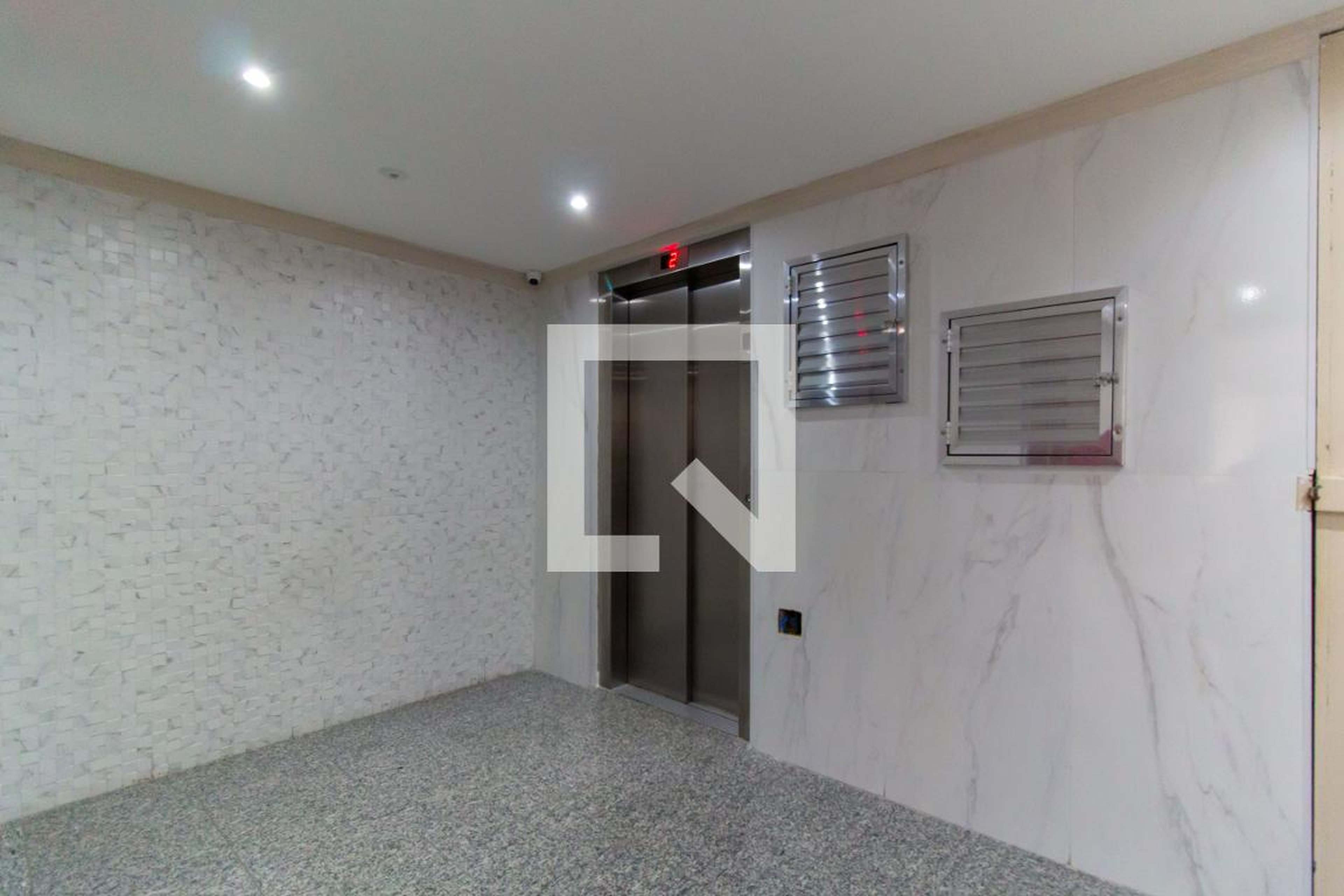 Elevador - Torres de Espanha