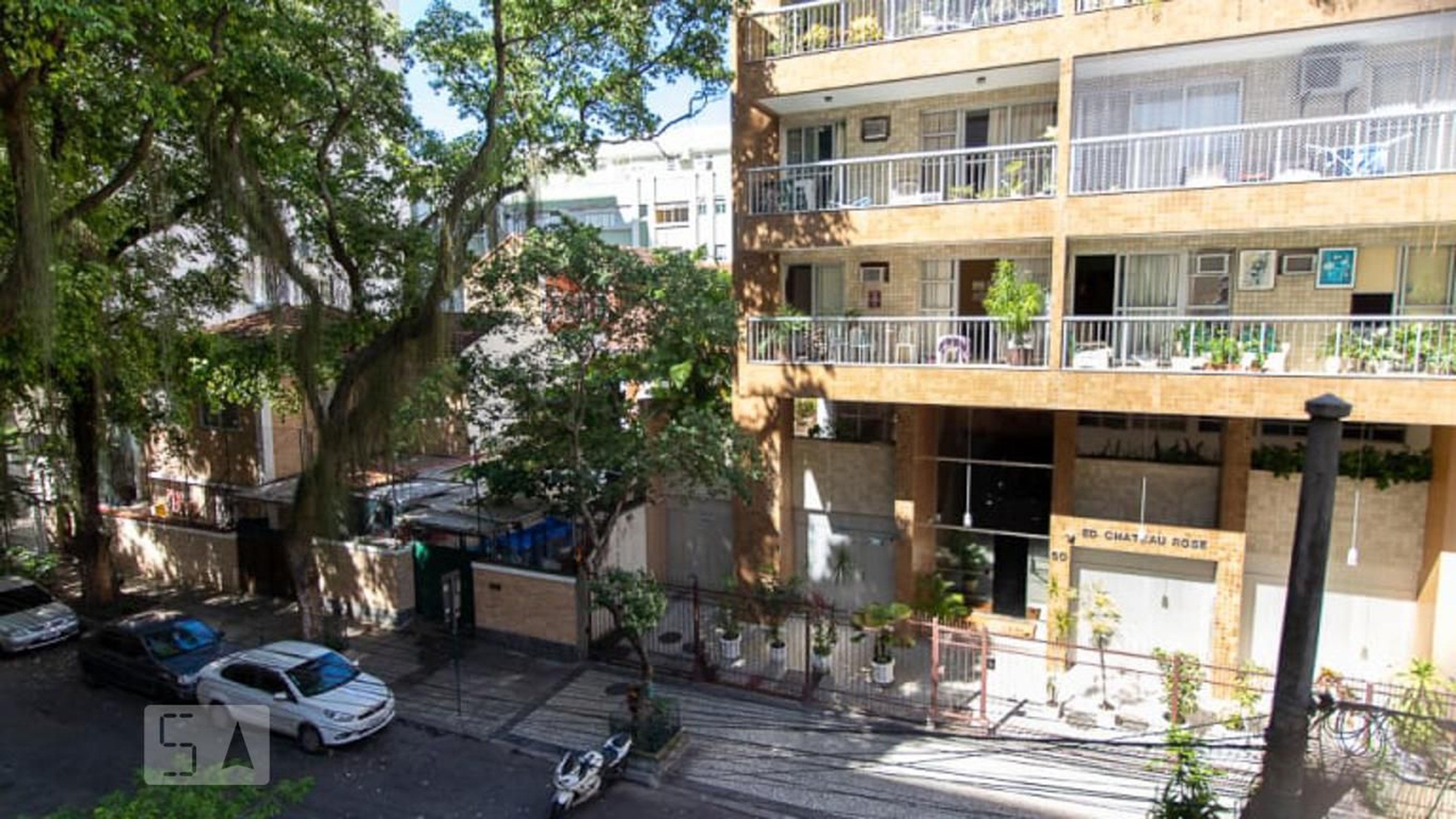 Edifício Condomínio em Rua Senador Corrêa, 47