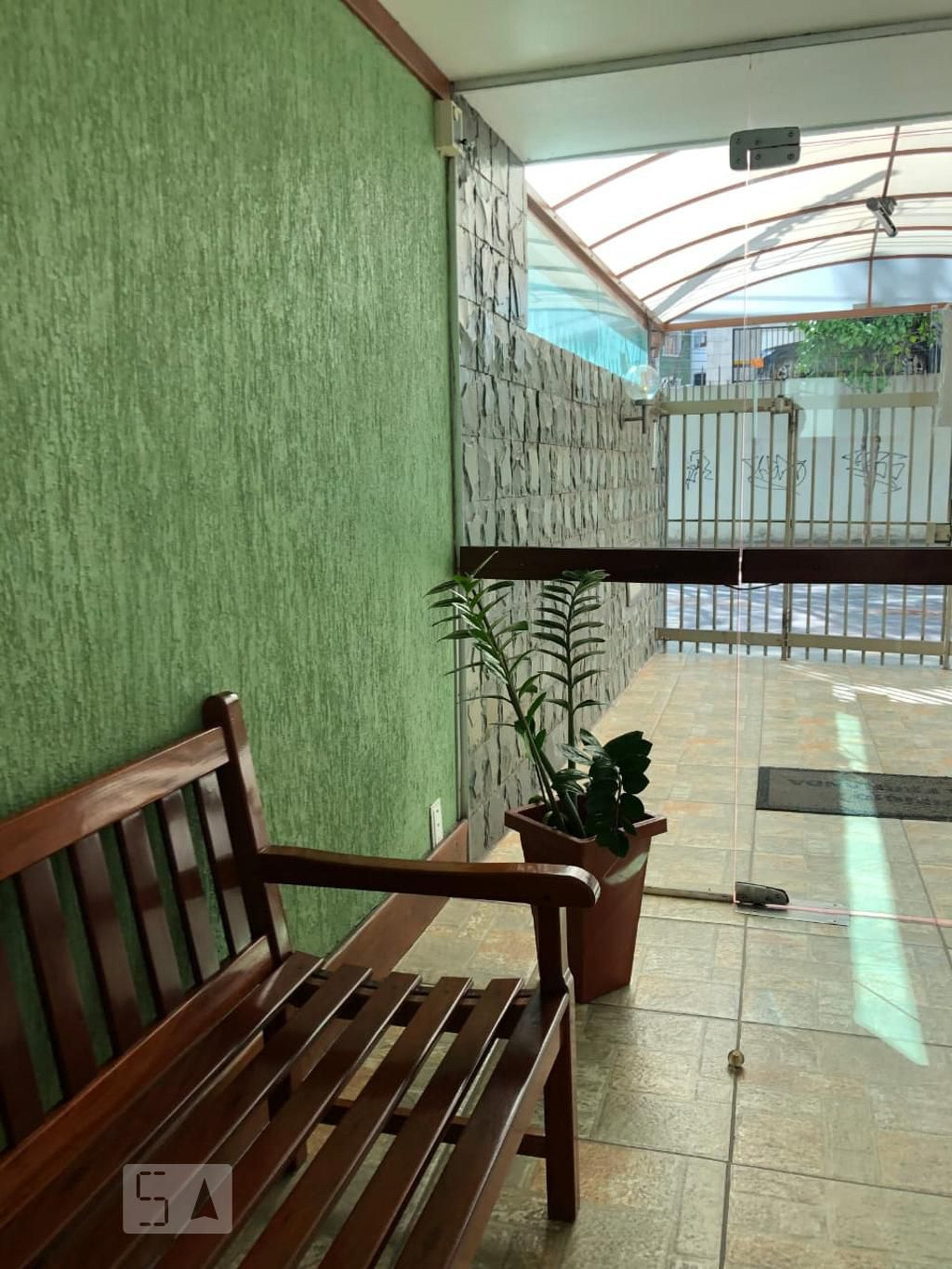 Hall - Maria Fernanda