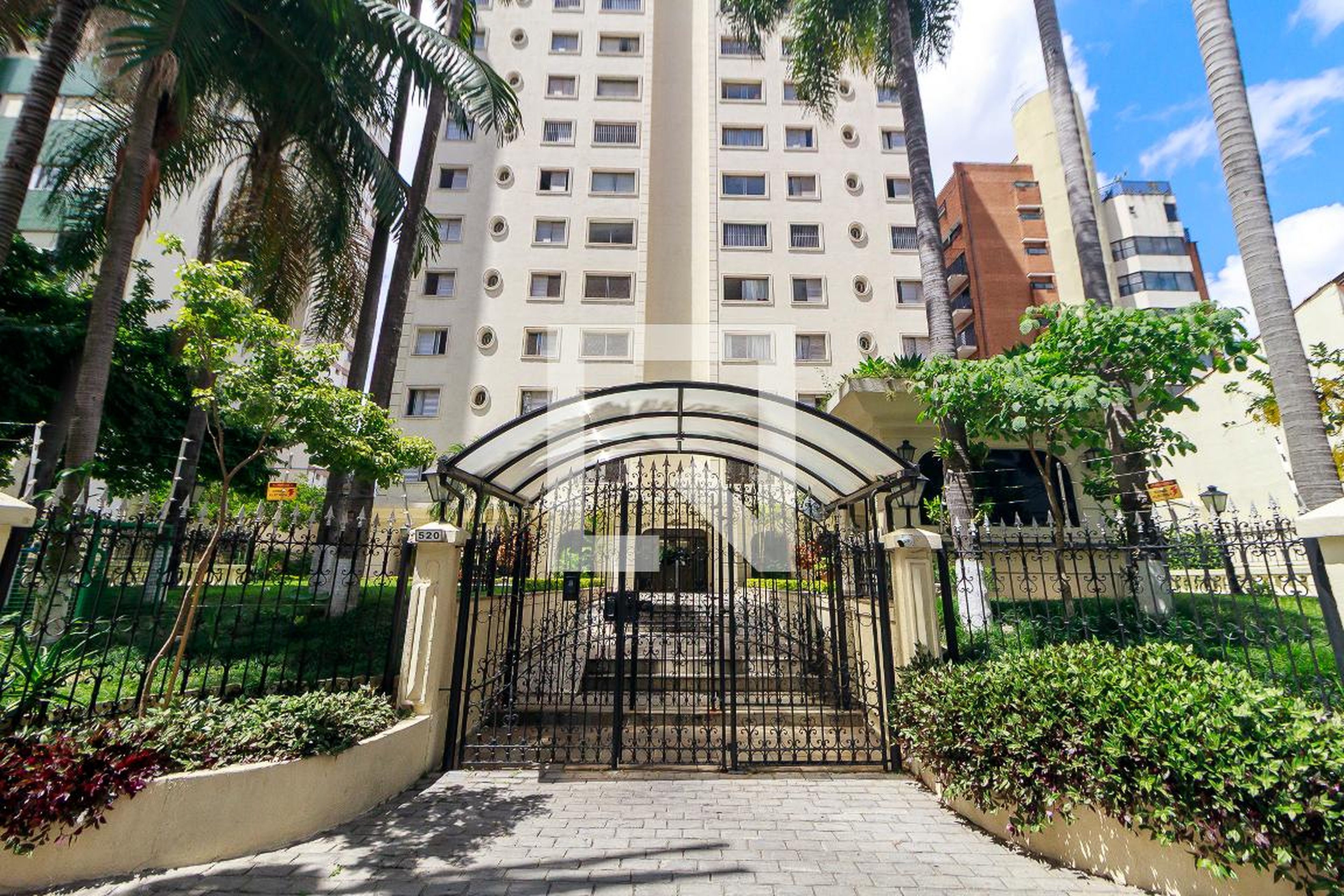 Fachada Condomínio Maison Zely