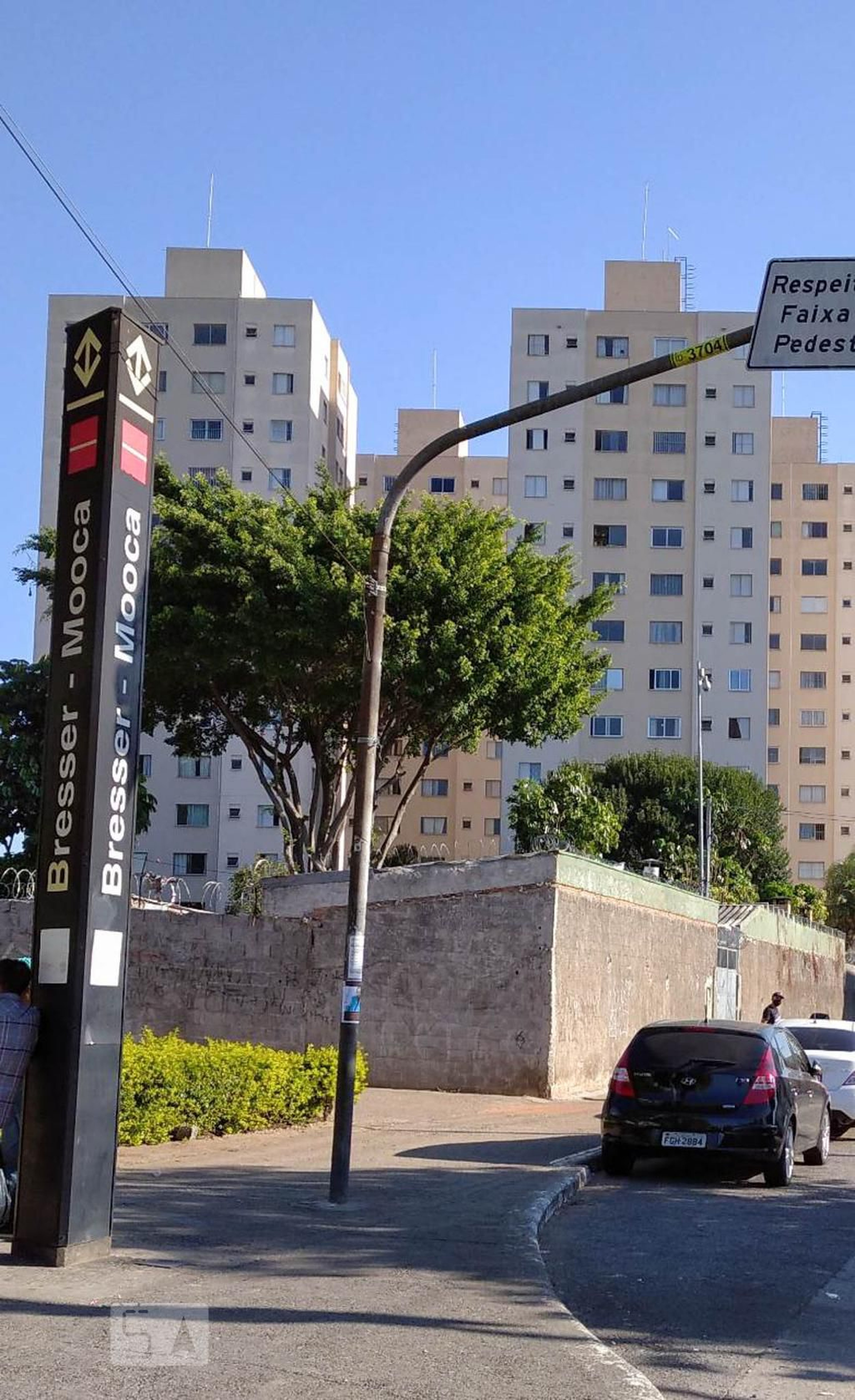 Fachada do Condomínio Condomínio Villa DOro