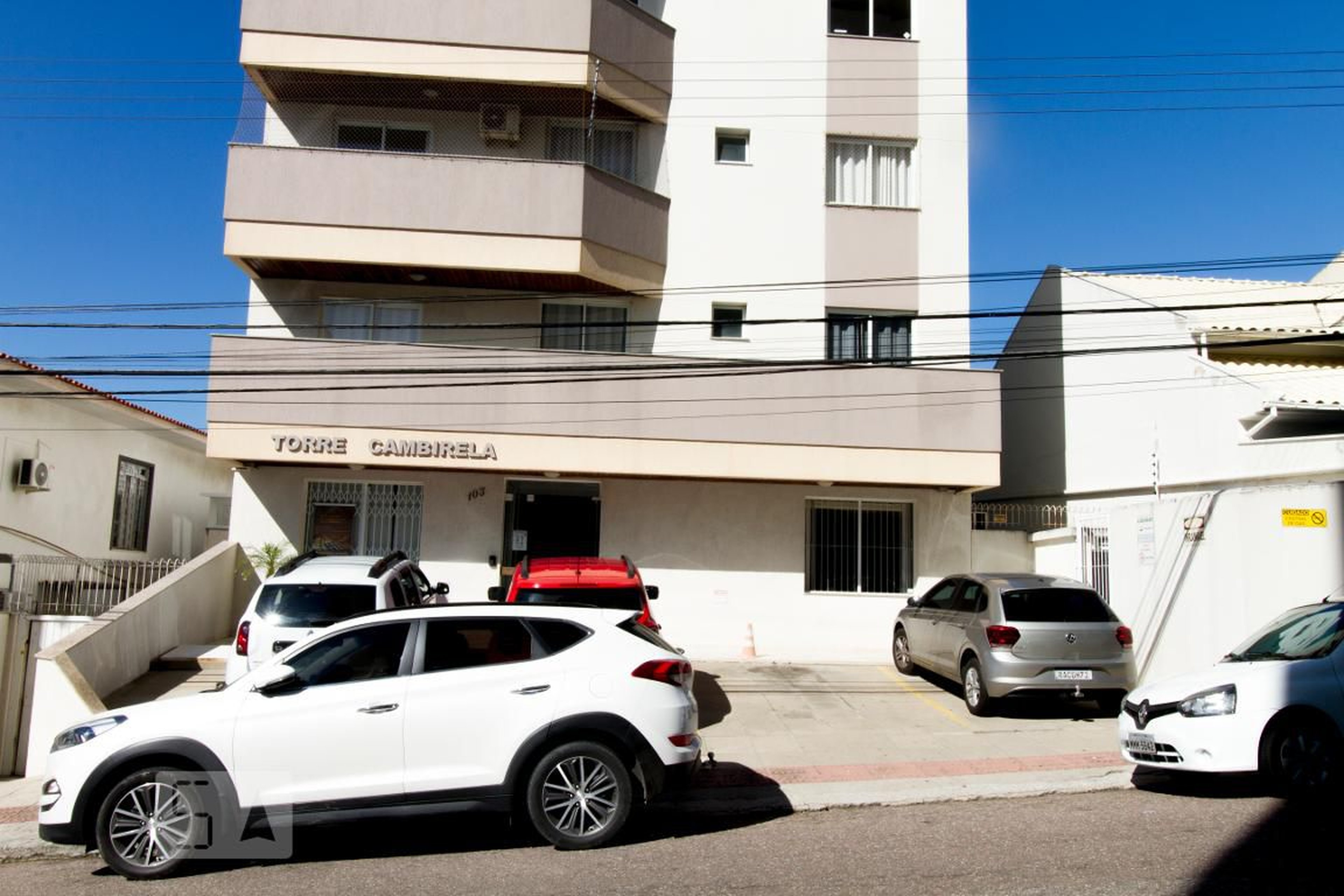 Entrada - Edifício Torre de Cambirela