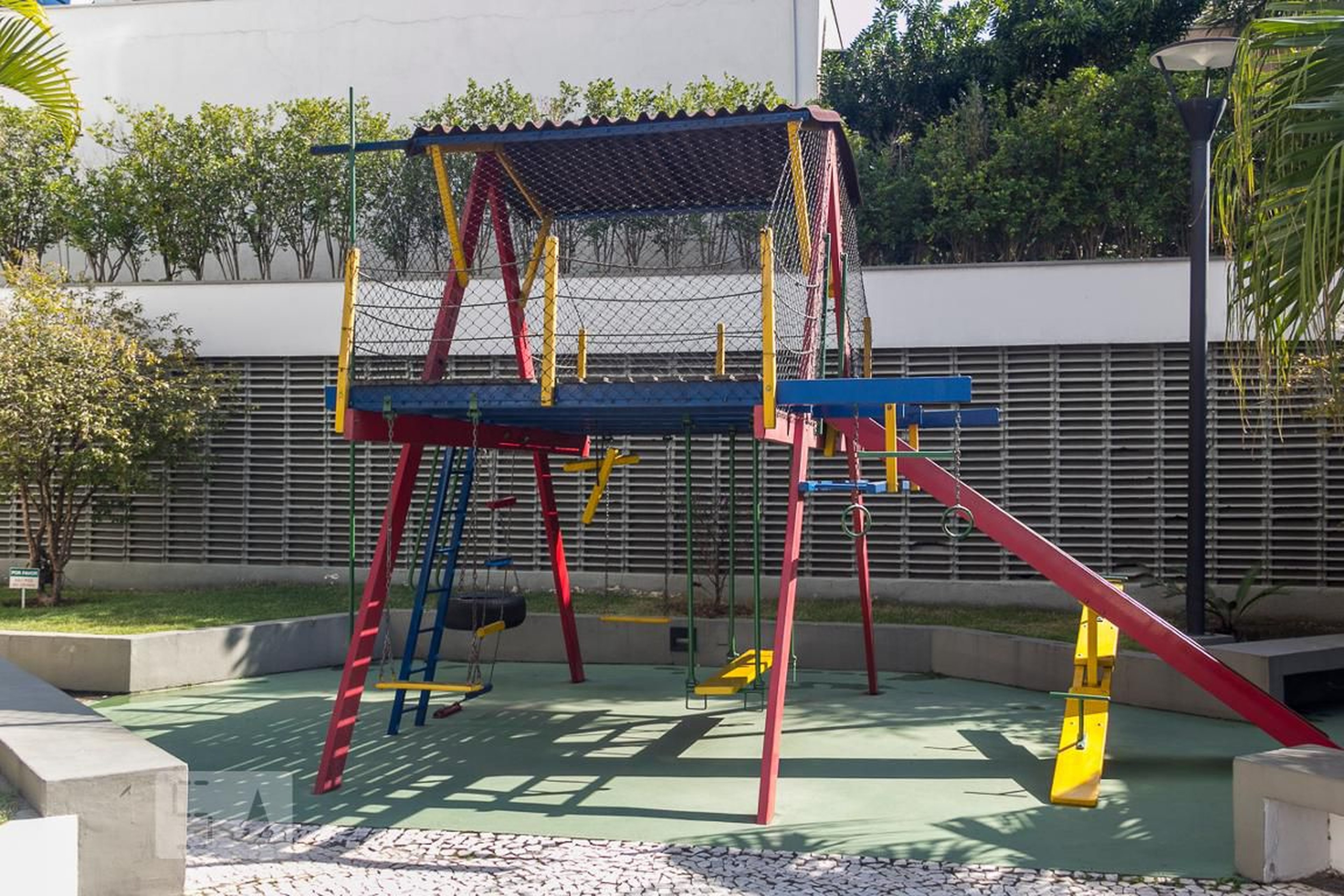 Playground - Edifício Chateau de Manet