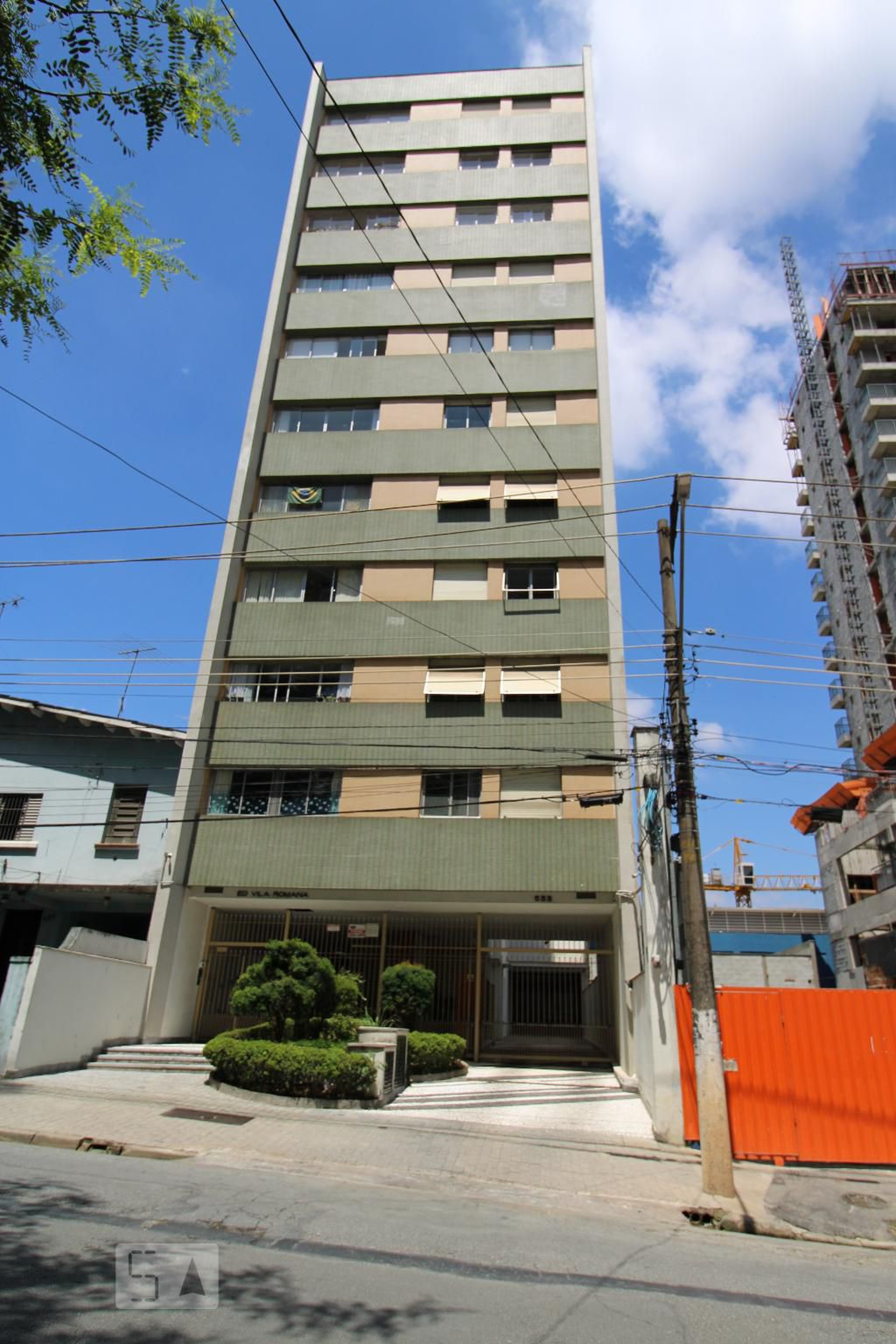 Fachada do prédio Condomínio Villa Romana
