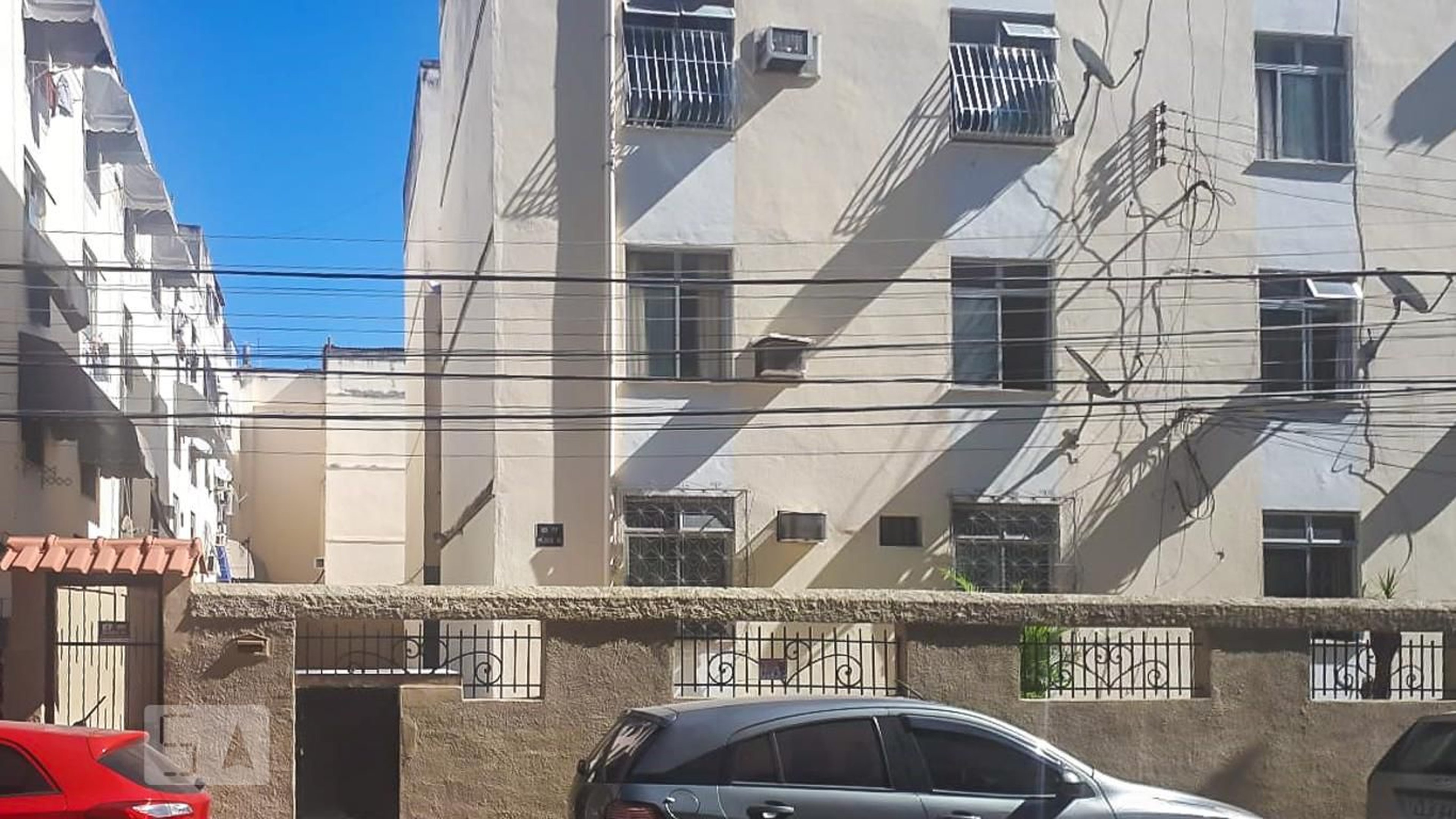 Fachada Condomínio em Rua Joel Nunes, 965