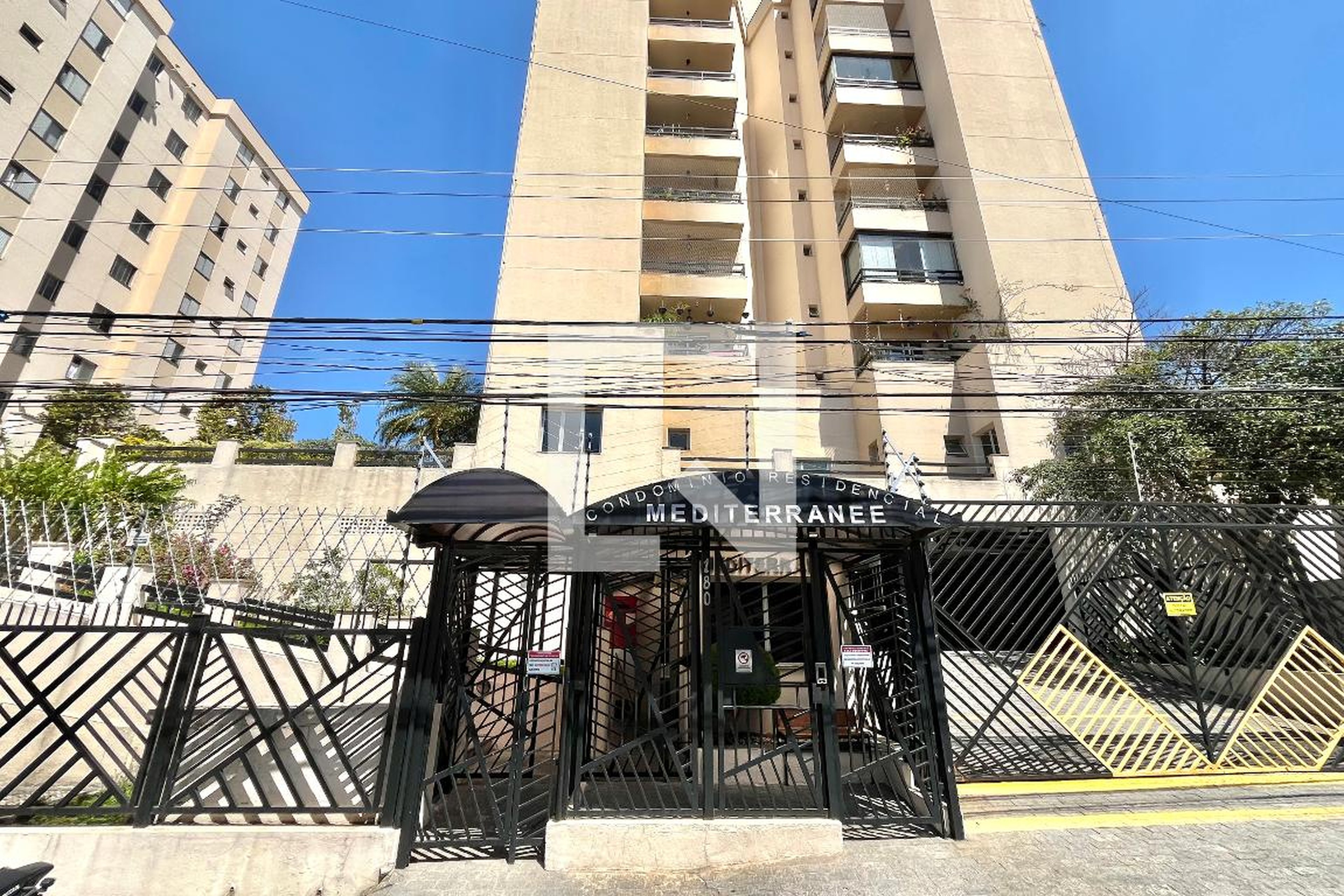 Fachada Condomínio Mediterranee