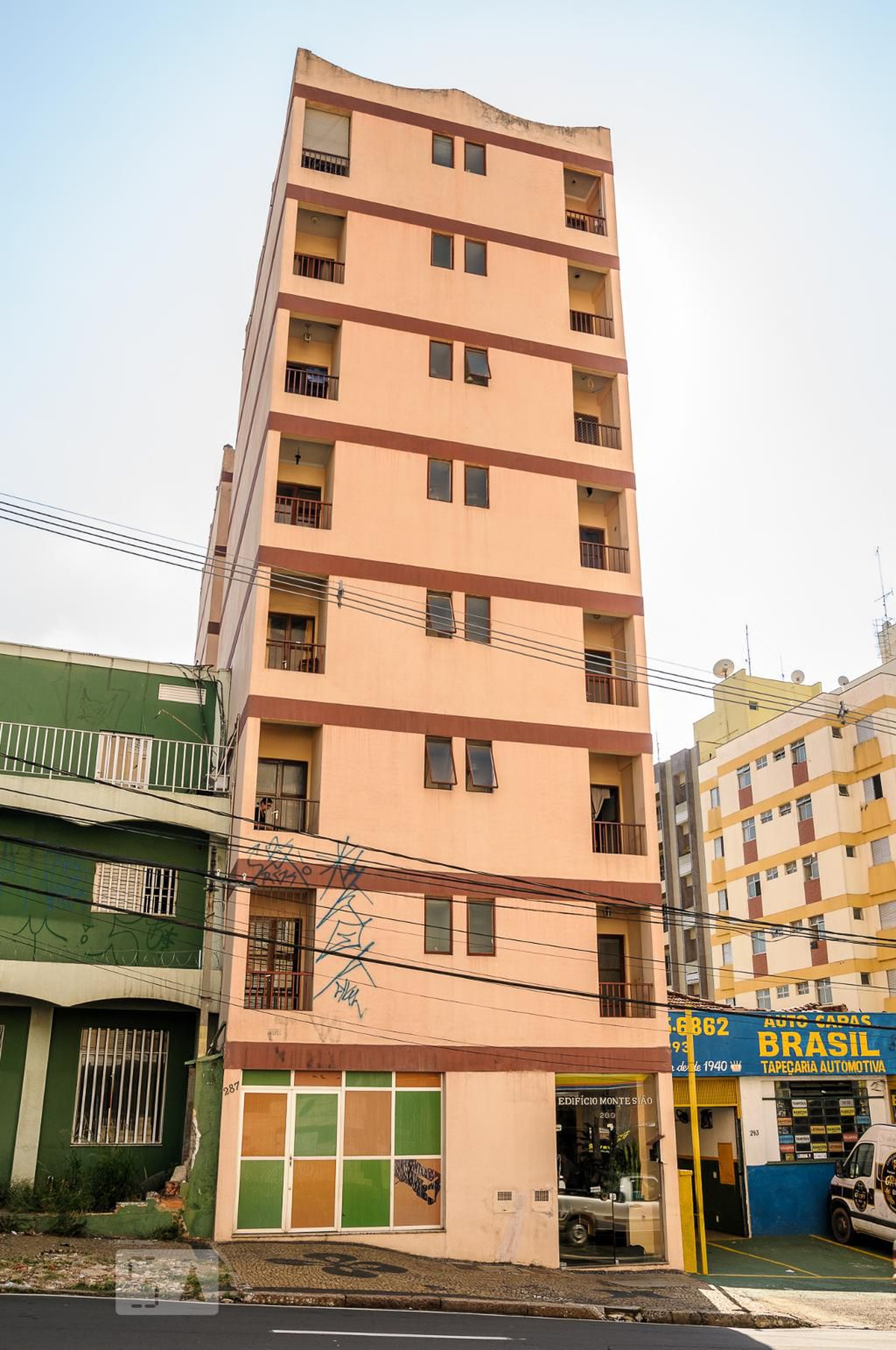 Fachada do Prédio Condomínio em Avenida Barão de Itapura, 289