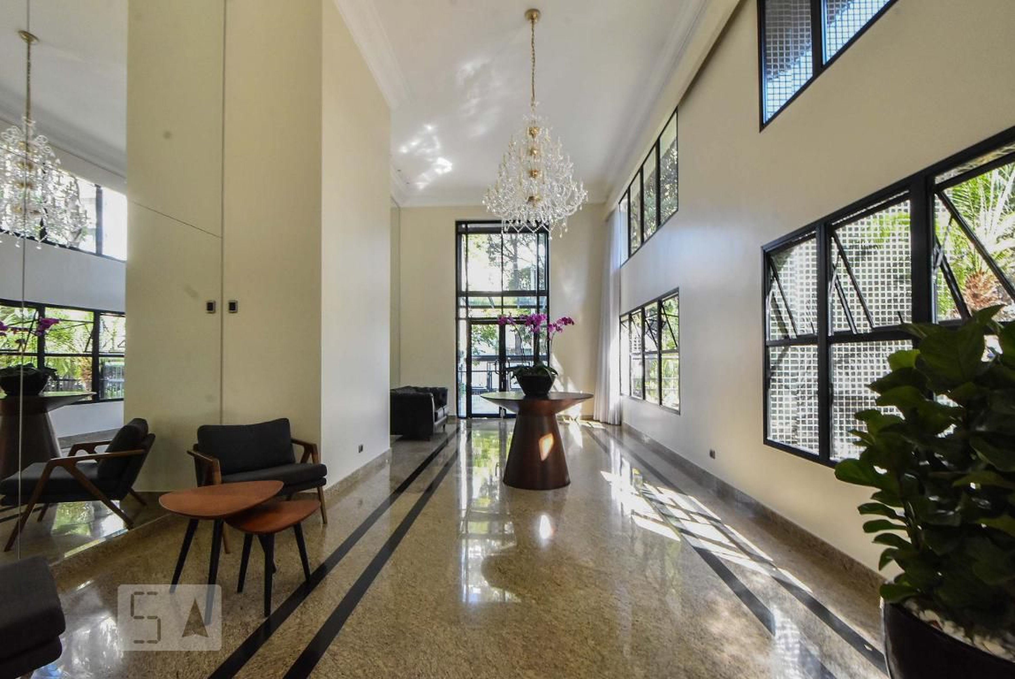 Hall - Maison Damboise