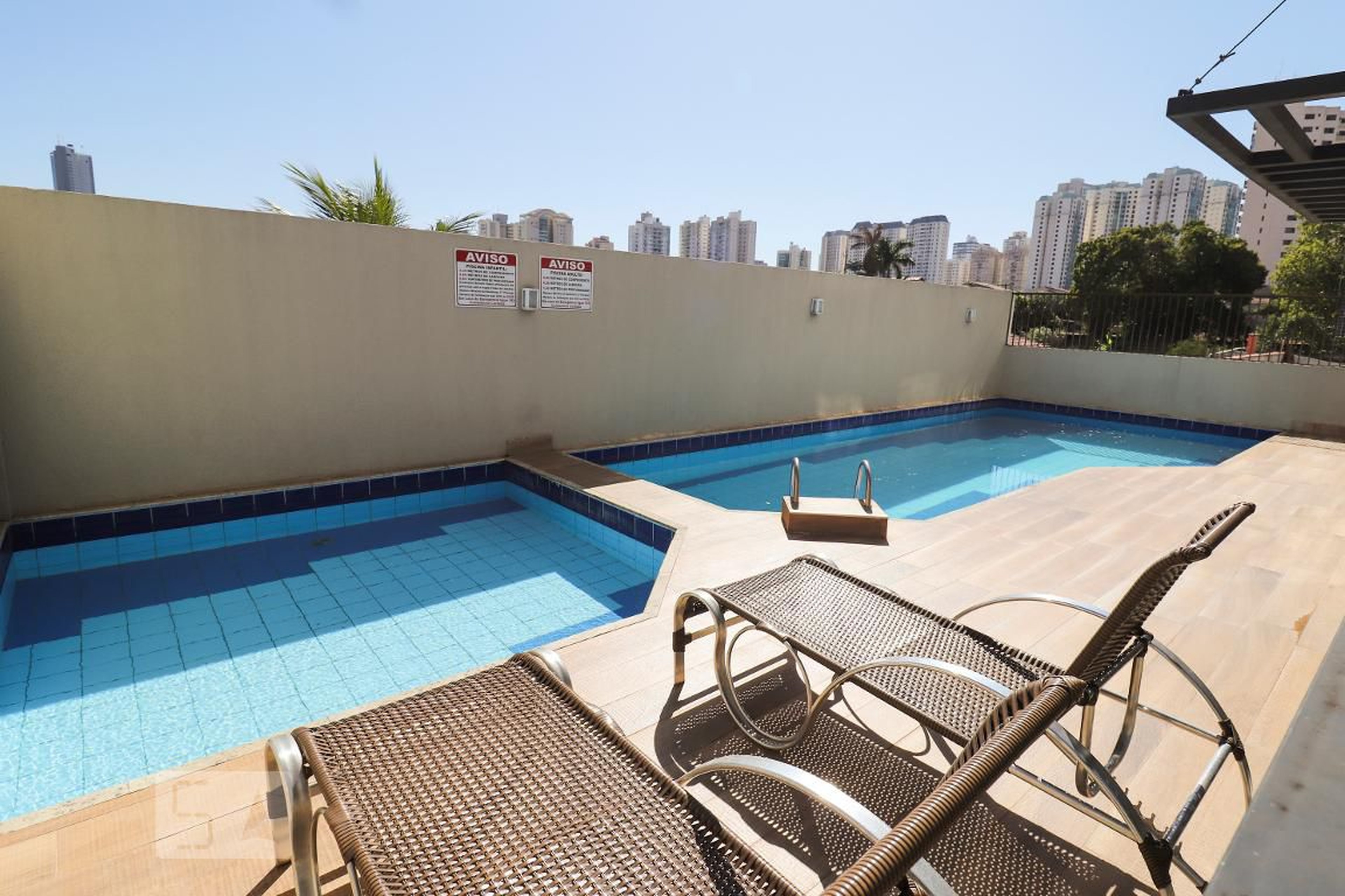 Piscina - Edifício Córdoba