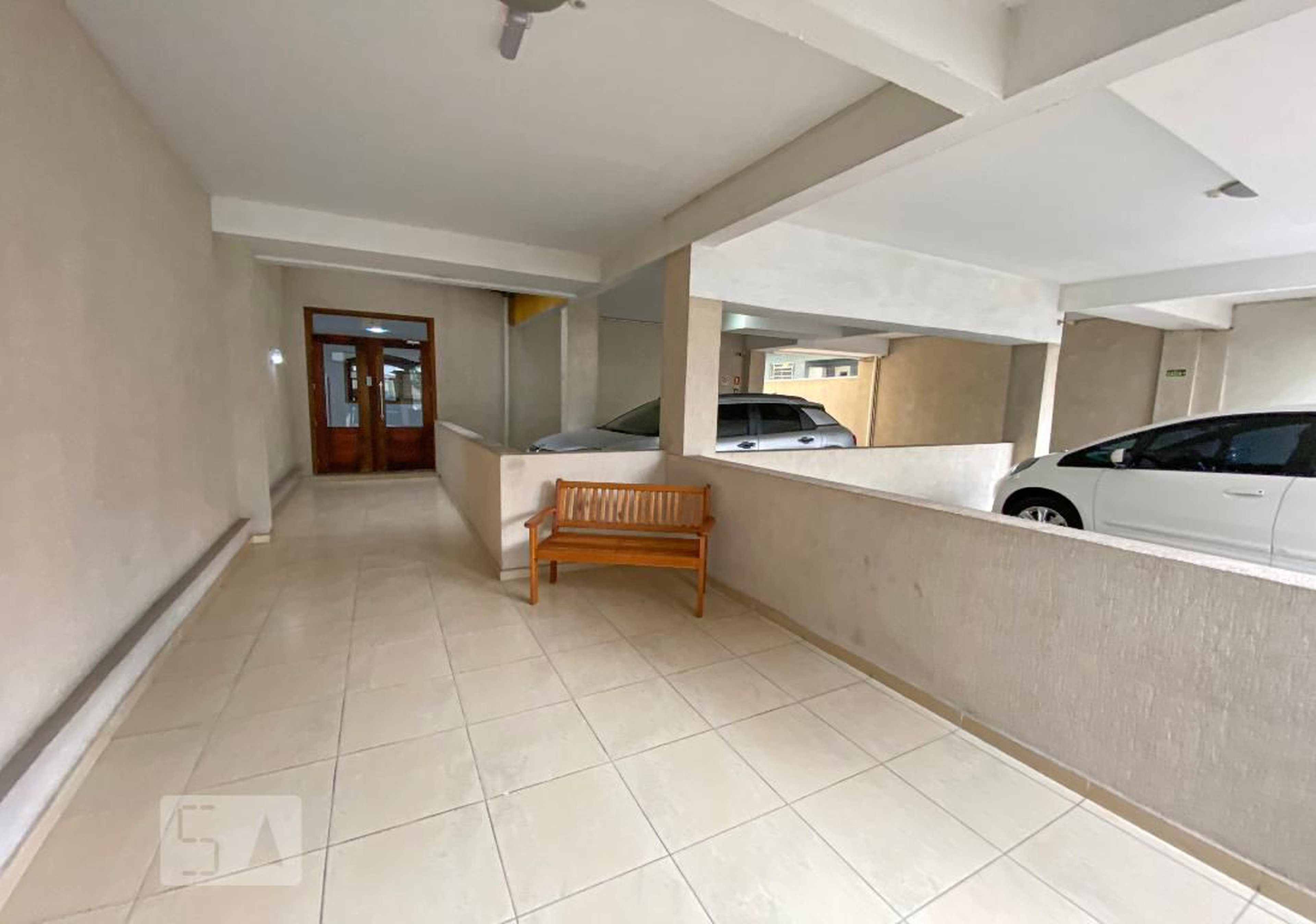 Hall - Dorval de Souza Cuty