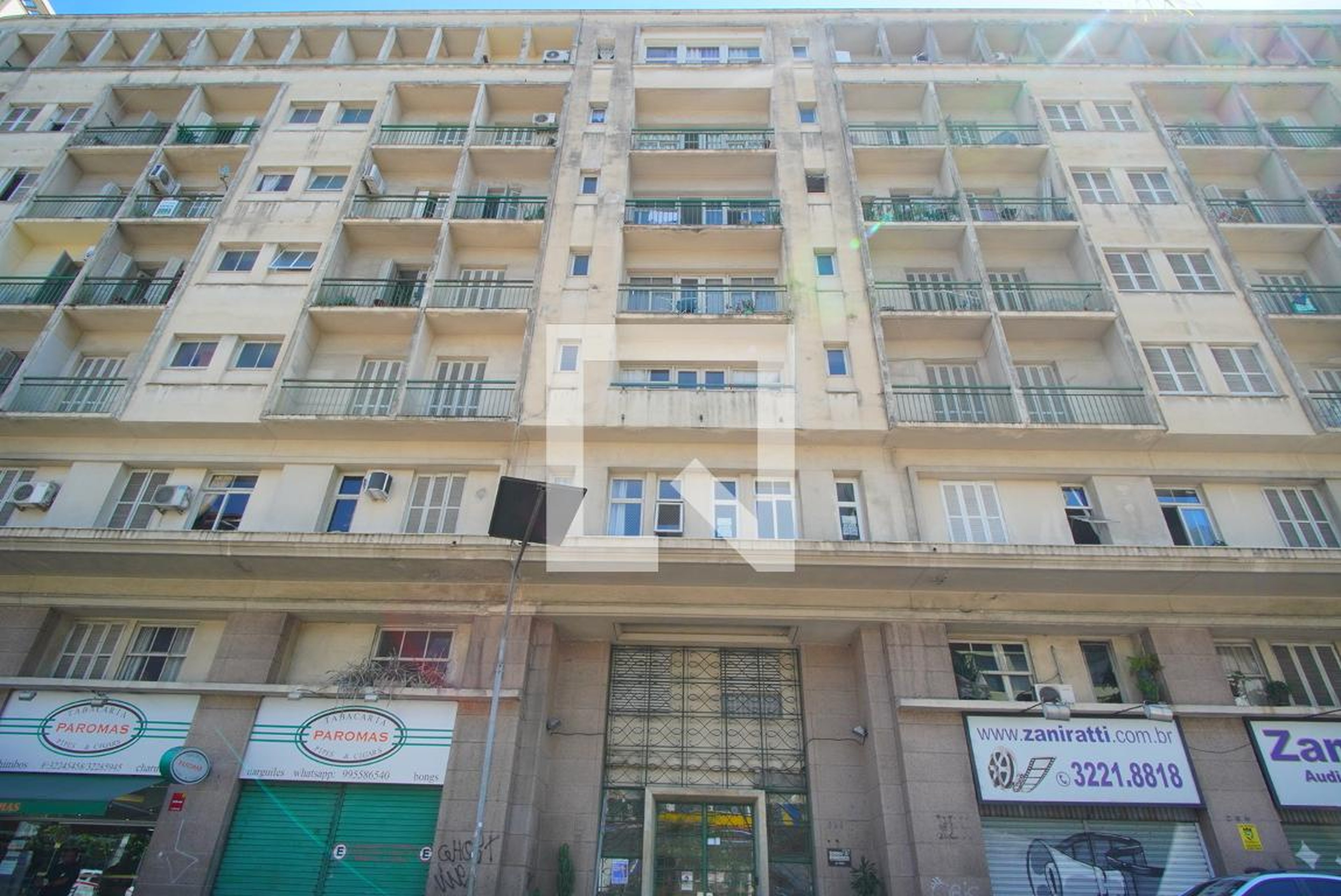 Fachada do prédio Condomínio em Avenida Farrapos, 292