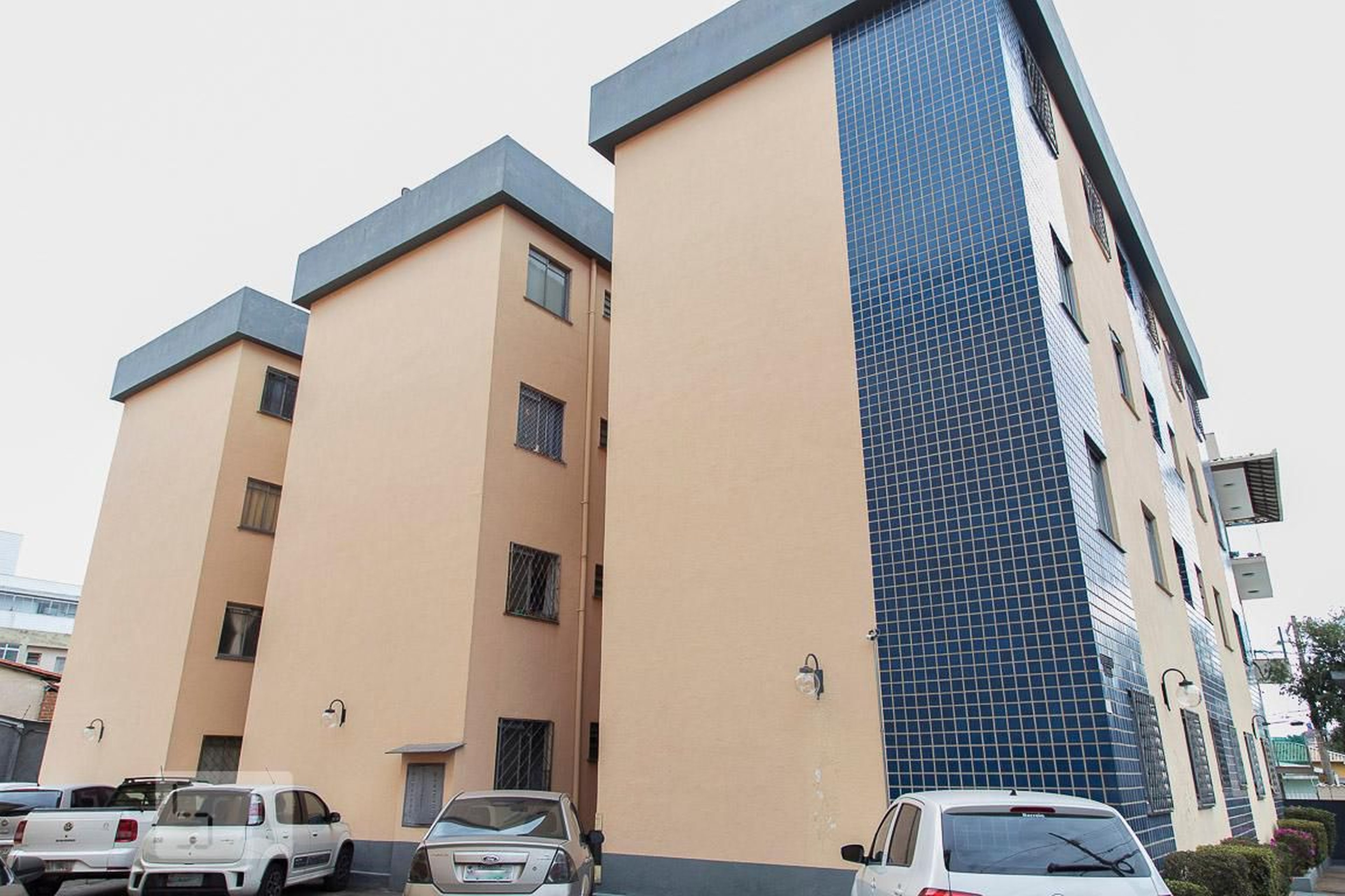 Fachada Condomínio em Rua Jandáia, 234