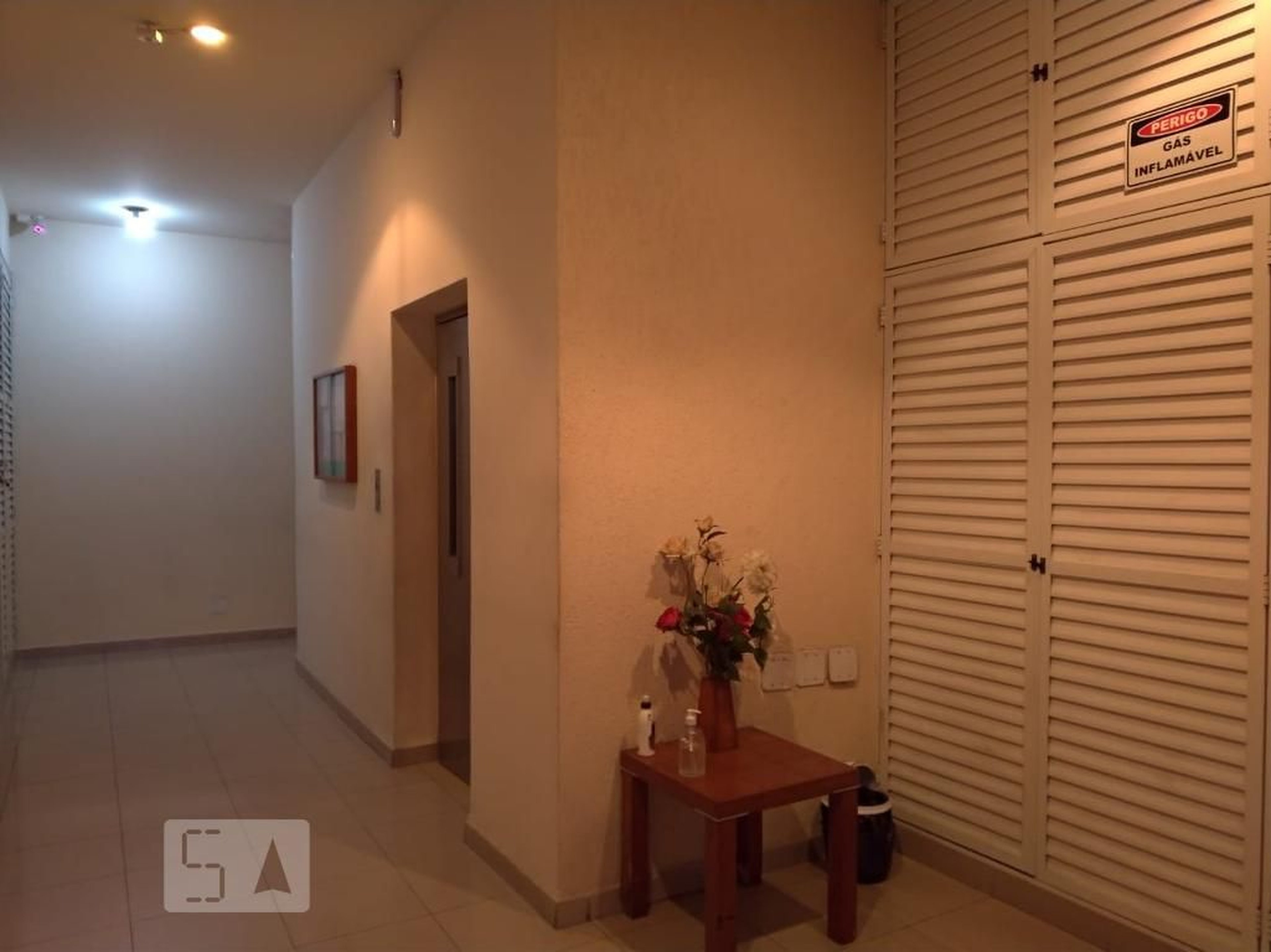 Hall social - Crisântemo