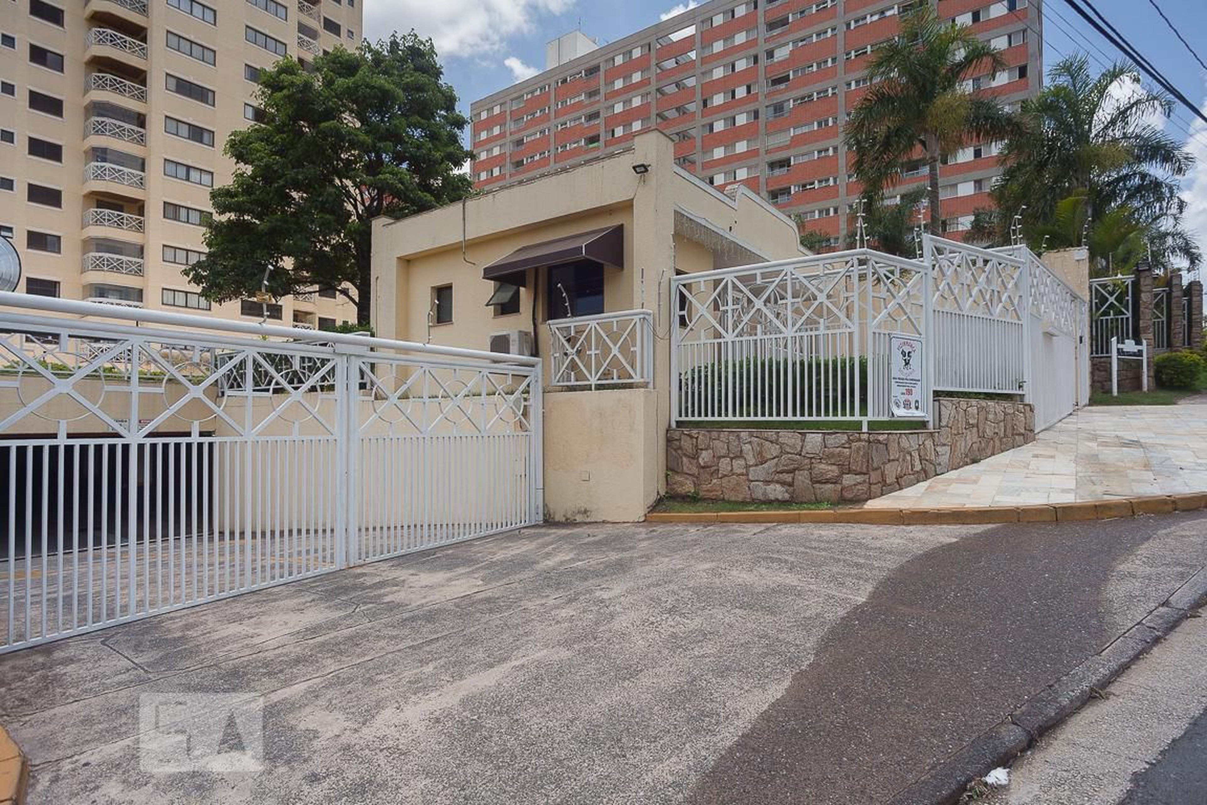 Fachada do Condomínio Residencial Ile de Saint Martin