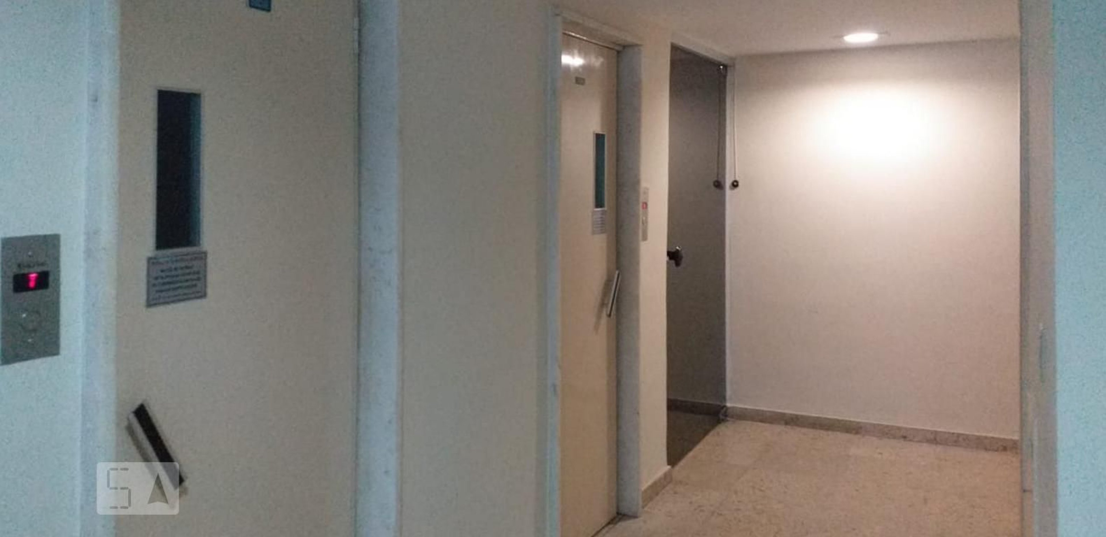 Área comum - Maria Isabel