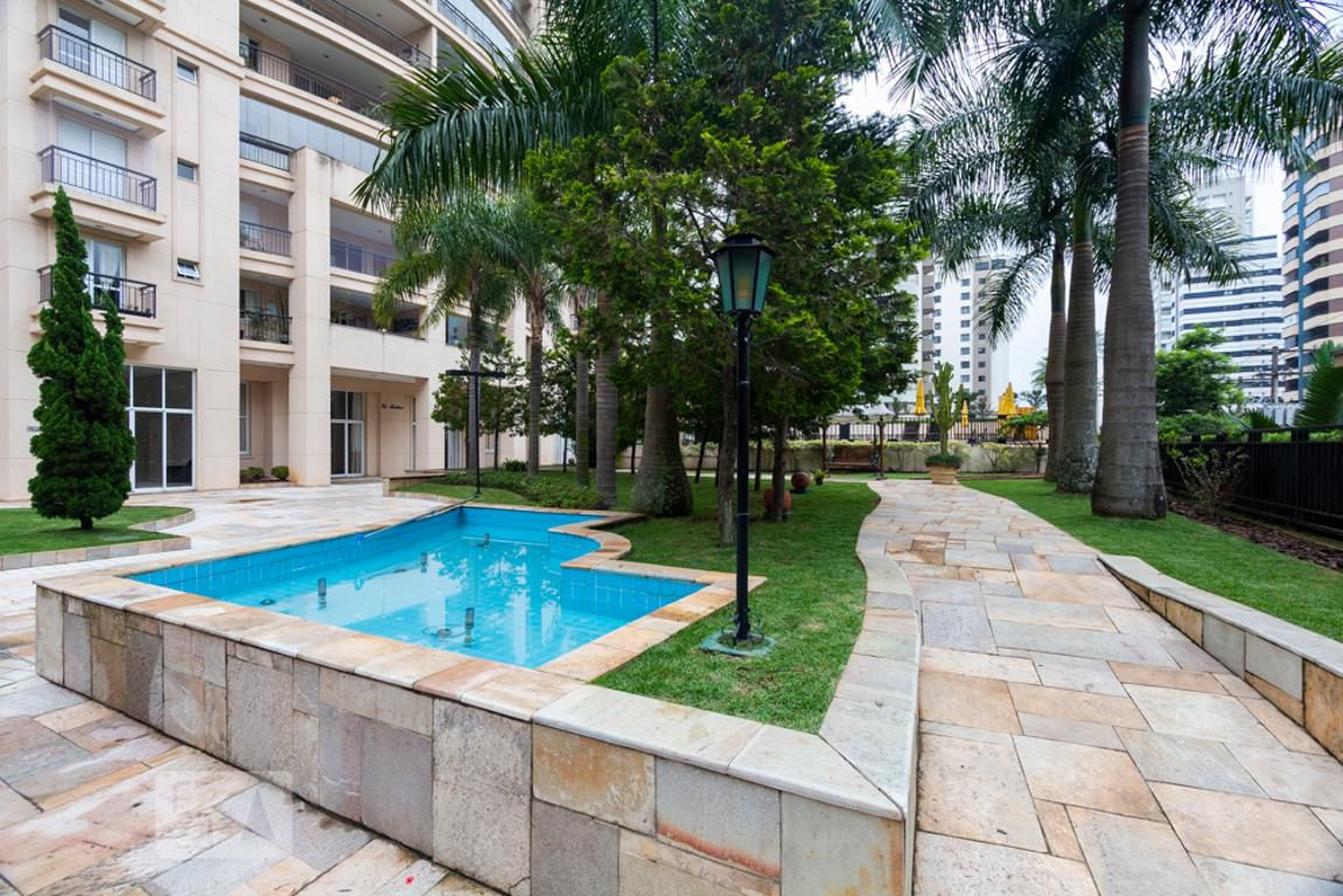 Área Externa - Top Square