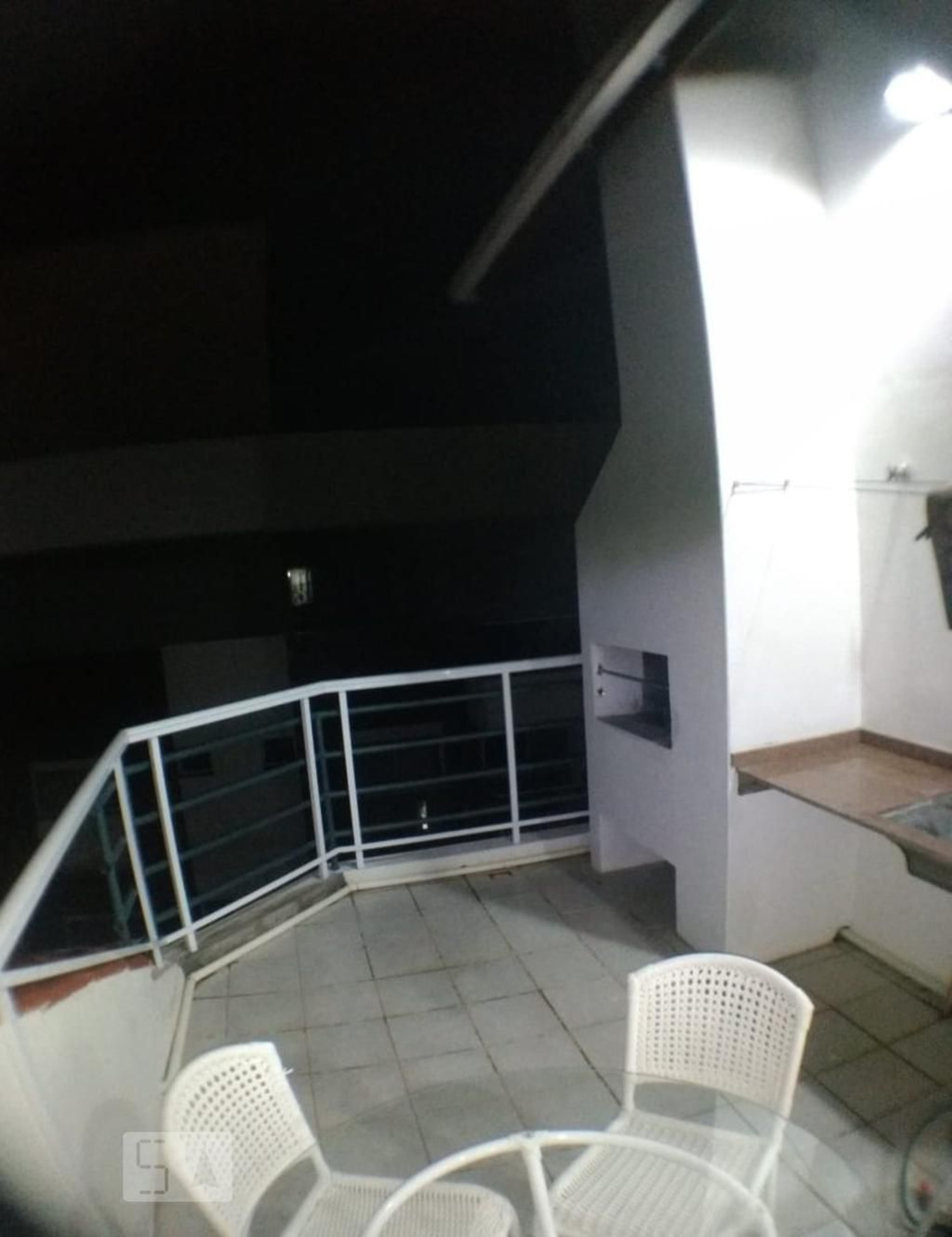 Churrasqueira - Ilha das Flores