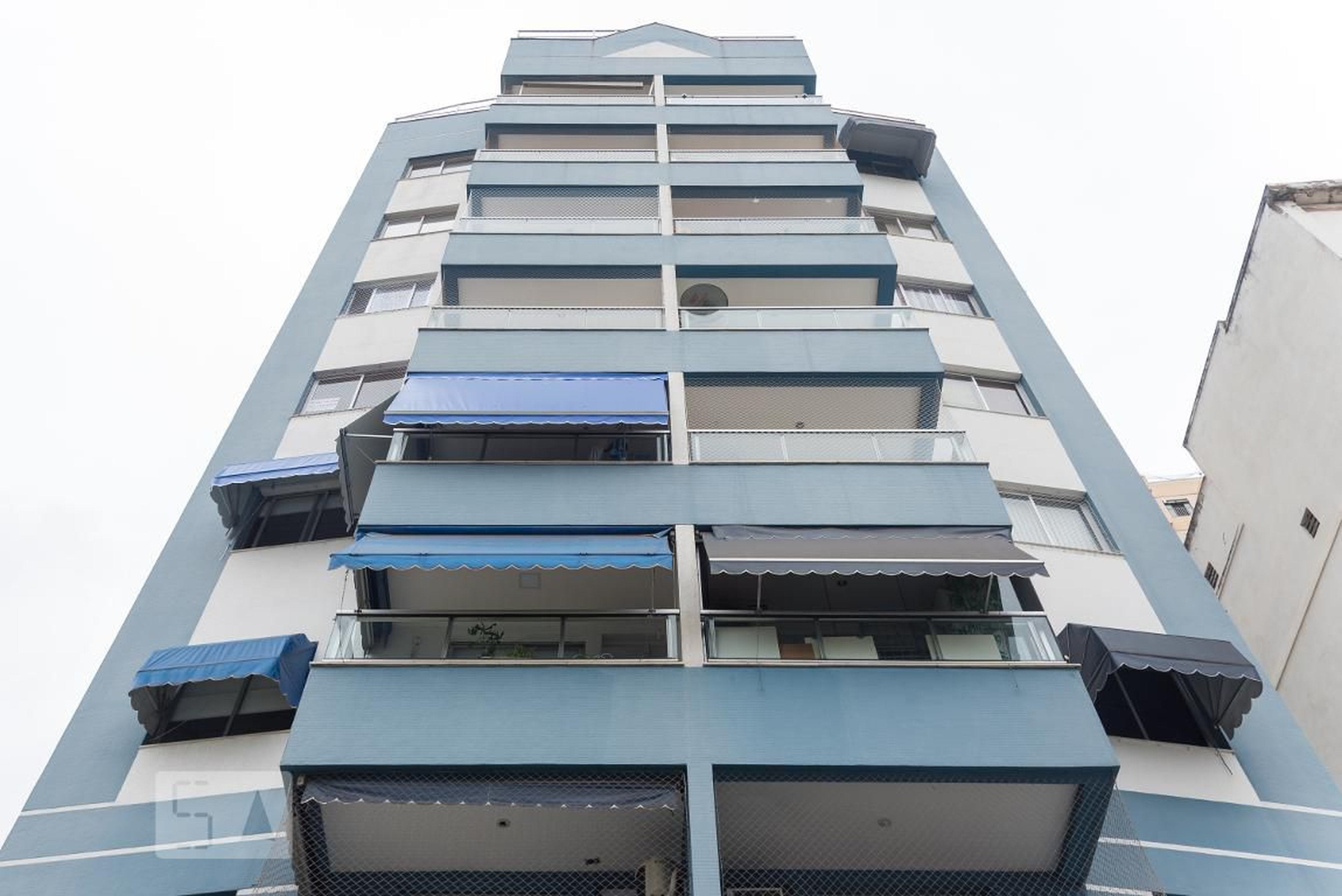 Fachada do Condomínio Condomínio Mont Clair / Mont Serrat