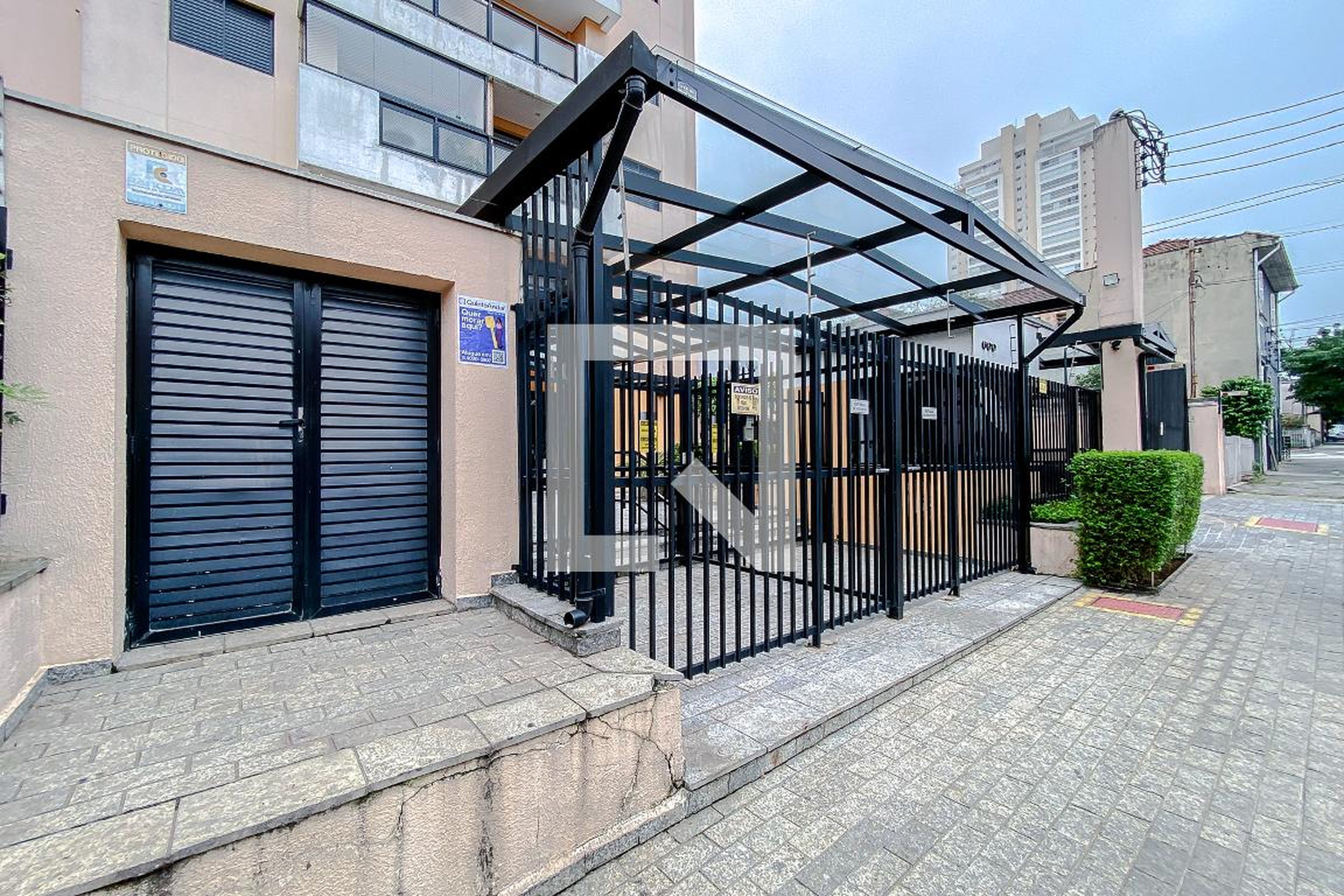 Fachada Condomínio em Rua Itabaiana, 650