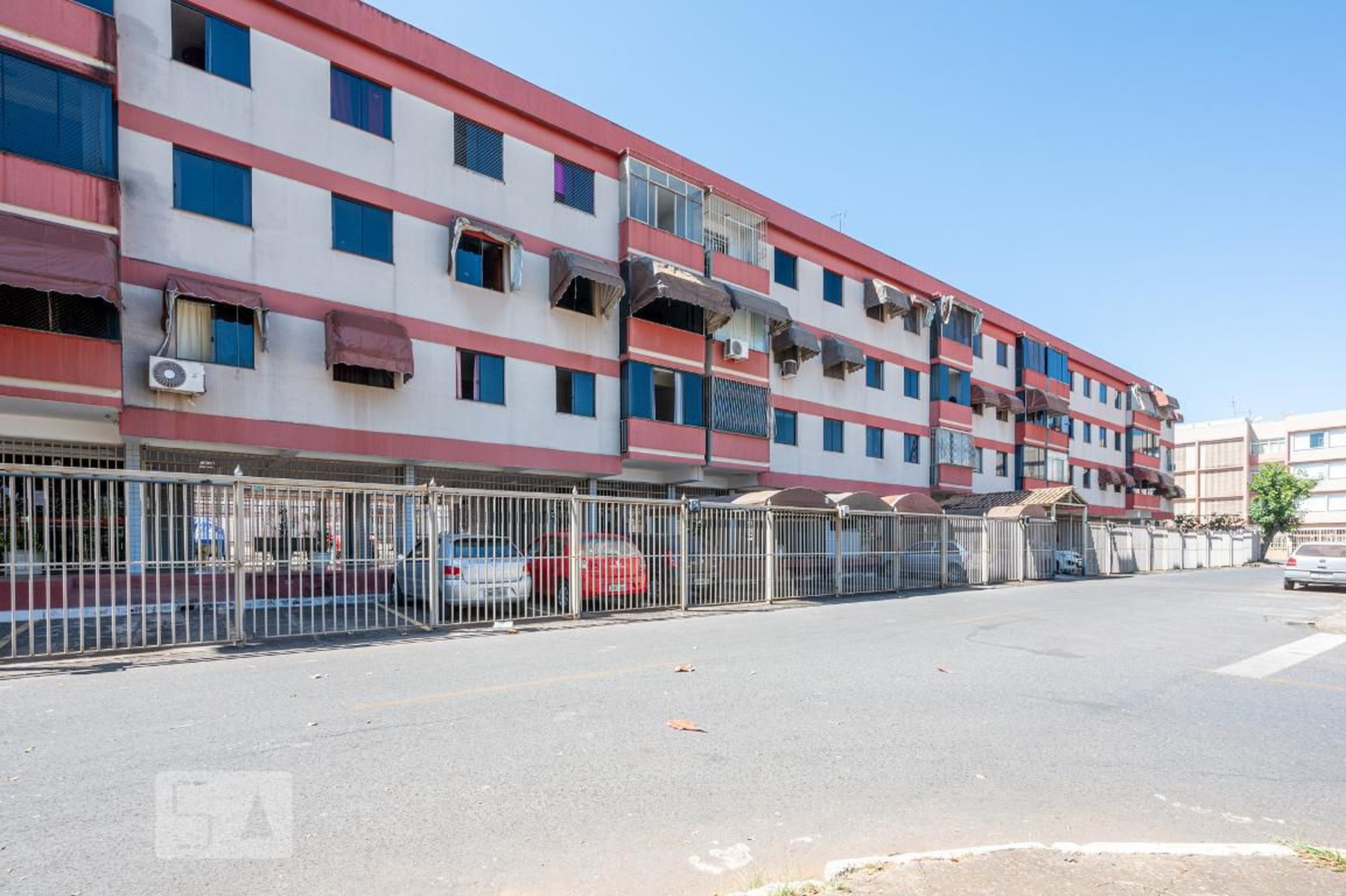 Fachada Condomínio em Guará I QI 18 Bloco E, Guará