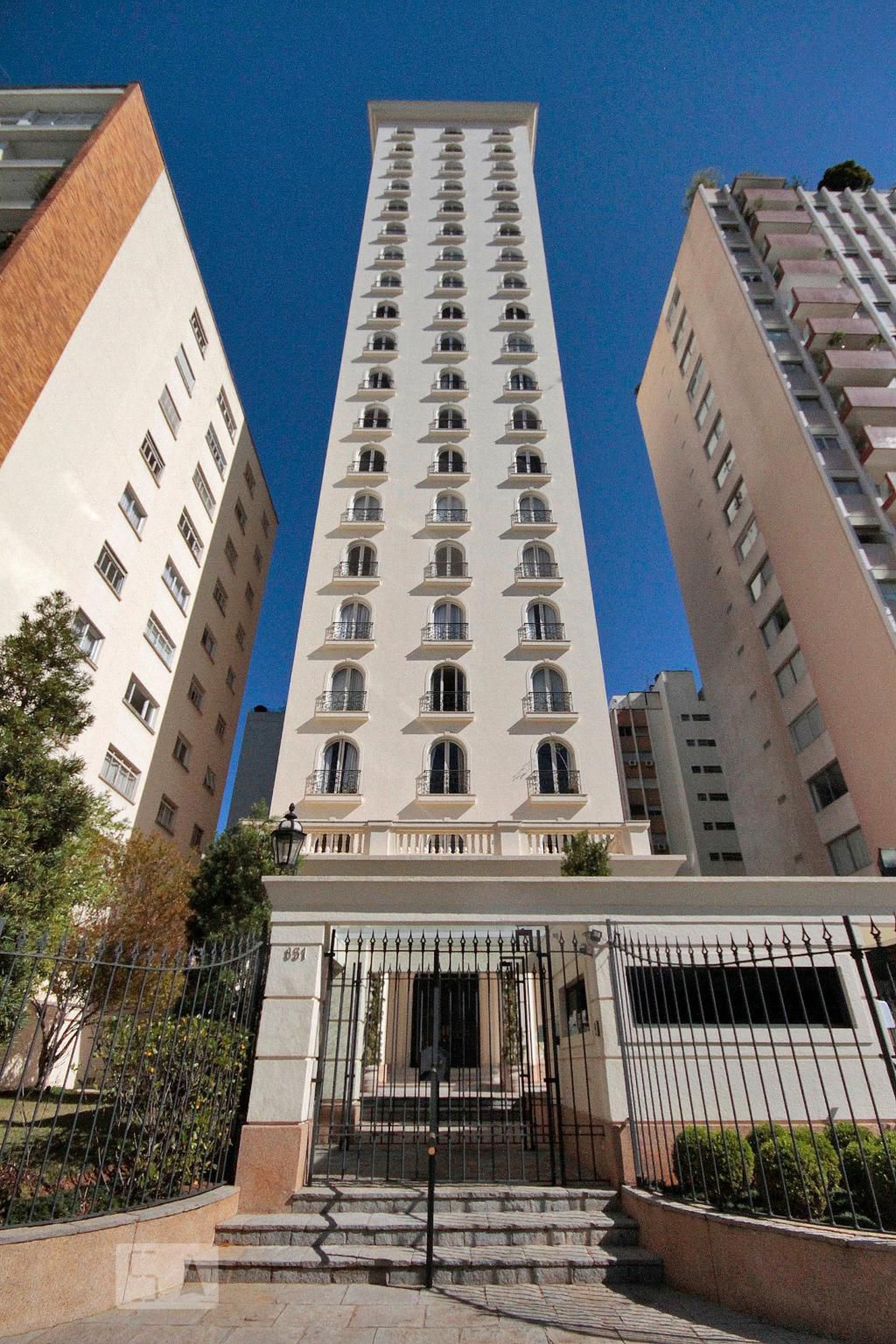 Fachada Condomínio Dora Cunha Bueno