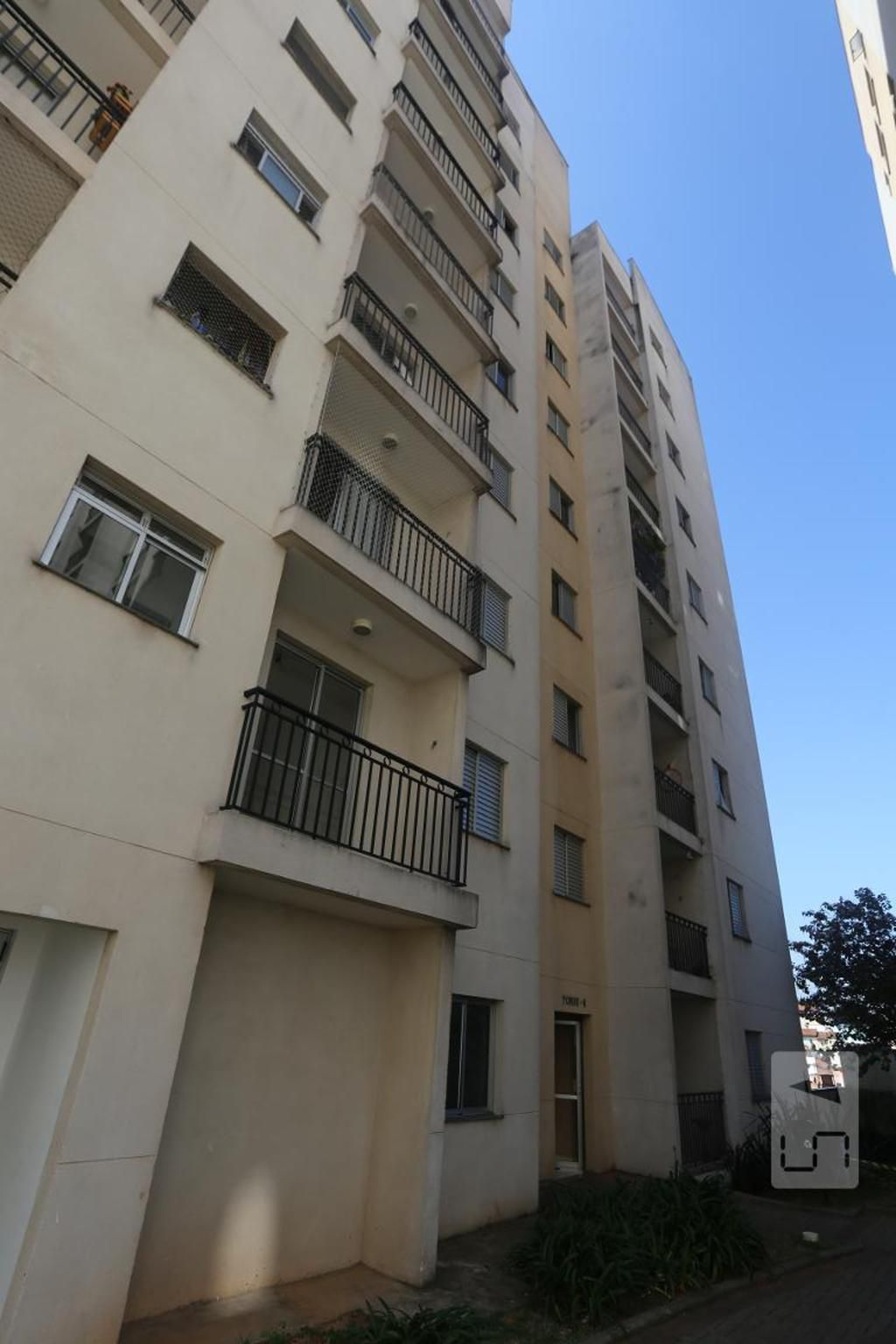 Fachada do Prédio Condomínio em Rua Milton Soares, 231