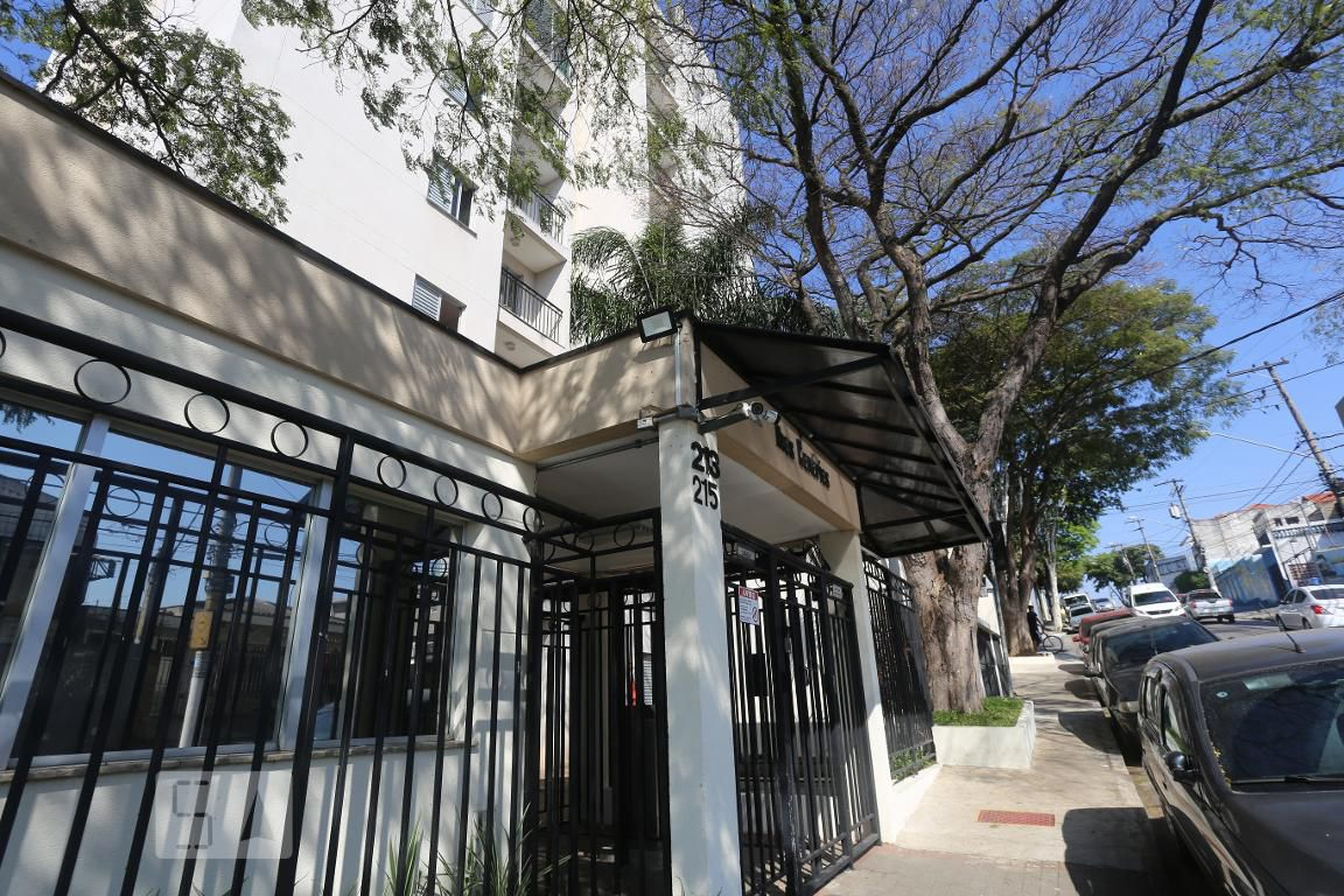 Fachada do Condomínio Condomínio em Rua Milton Soares, 231